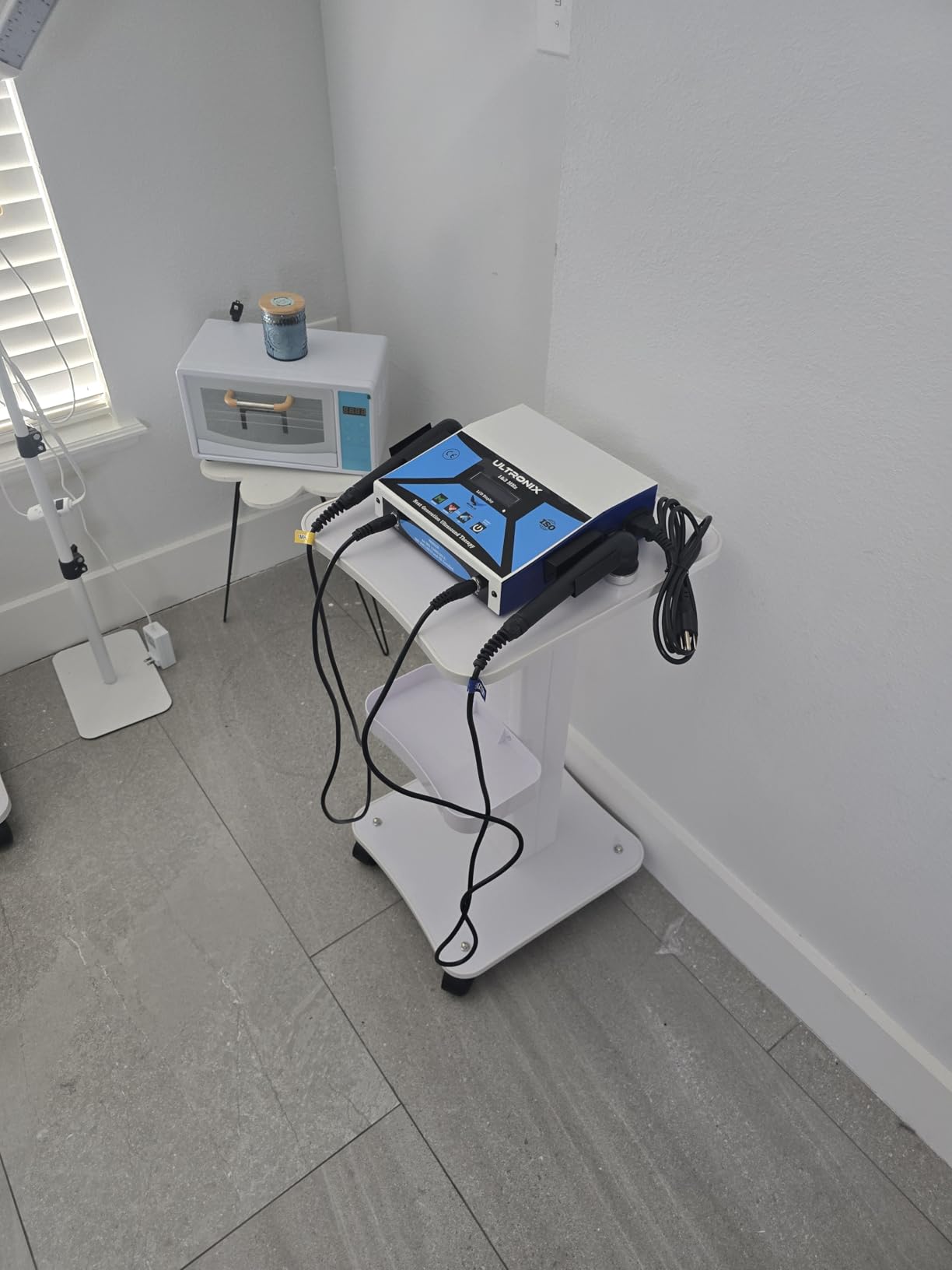 Noverlife Beauty Salon Rolling Cart, Heavy Duty Carbon Steel Esthetician Cart with Wheels Esthetician Trolley for Cavitation Machine Load 260Lbs, Mobile Facial Machine Stand for Spa Equipment Storage customer photo 2