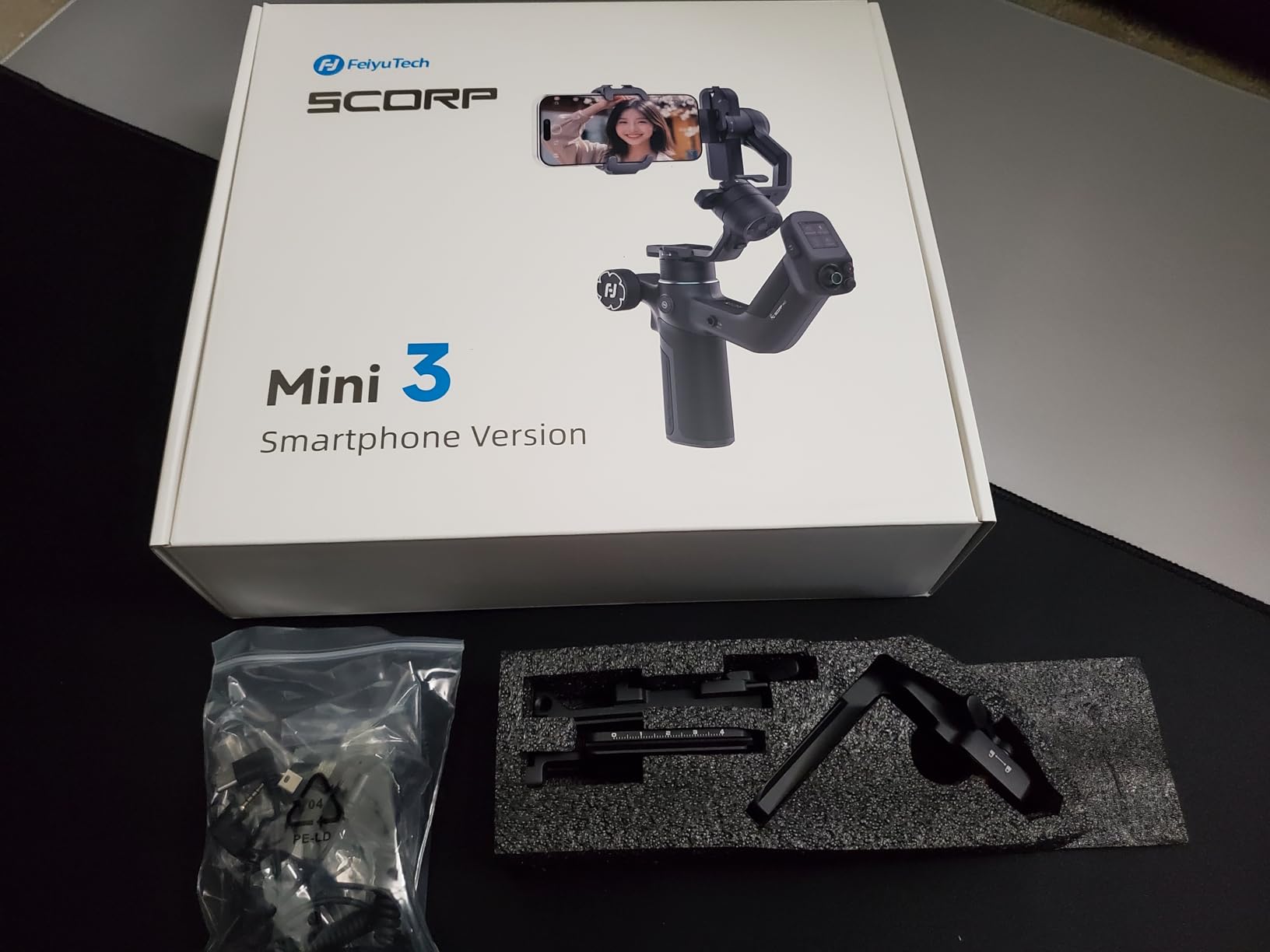 FeiyuTech SCORP Mini 3 [Kit] Gimbal Stabilizer for Mirrorless Cameras&Smartphone, 4.41lbs Payload, Built-in AI Tracking, Quick Vertical Shooting, for Sony/Canon/Nikon/Fujifilm/DJI Action/Gopro/iPhone customer photo 2