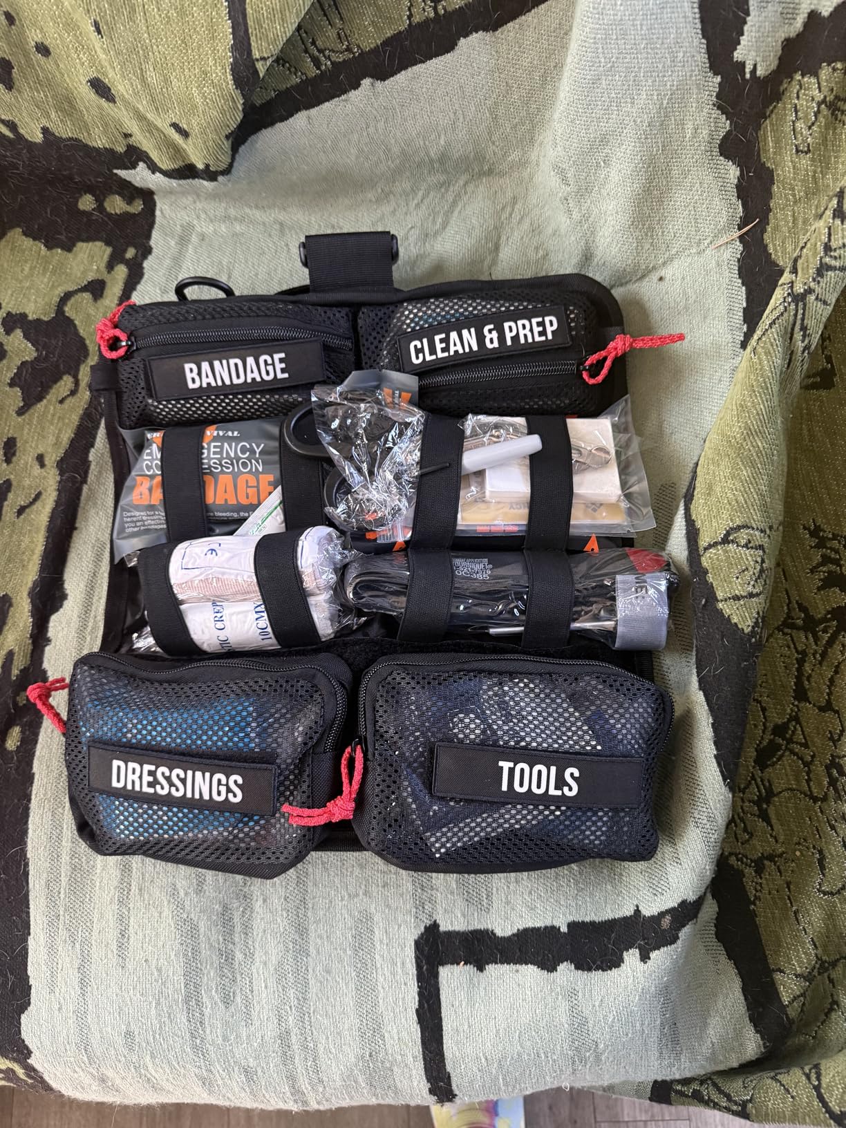 EVERLIT Roll Up Trauma First Aid Kit with CAT Tourniquet - Tactical IFAK Emergency Medical Kit for Outdoor, Vehicle & Home Preparedness - Quick Release Molle Bag for First Responders (OD Green) customer photo 2