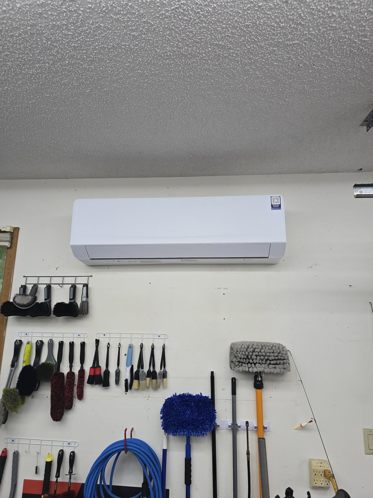 DELLA Serena 22 SEER2 18000 BTU Smart Wifi Mini Split Heat Pump Works with Alexa, Energy Star 1.5 Ton Pre-Charged 230V Ductless AC Unit Inverter System for Rooms up to 1000Sq.Ft, 16.4ft Install Kit customer photo 1