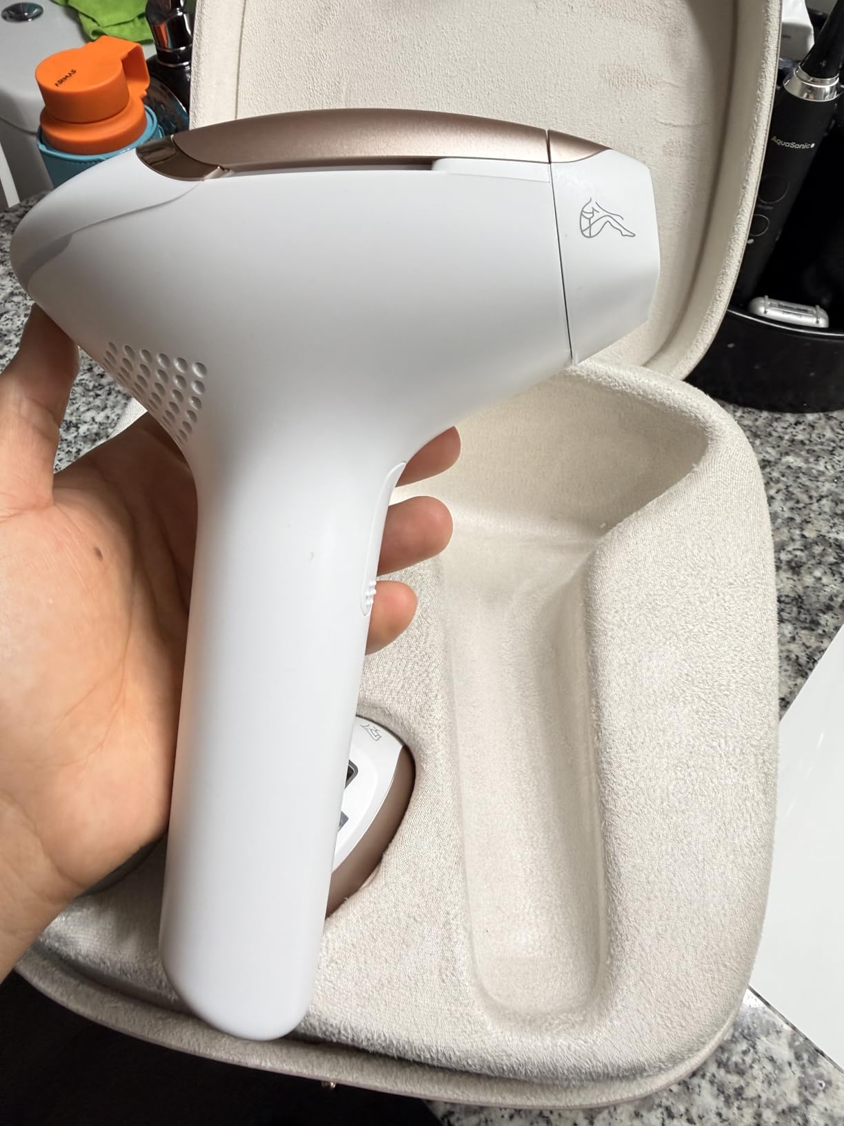 Philips Lumea 9000 Series IPL Hair Removal Device, SenseIQ, 4 Attachments, BRI984/03 customer photo 2