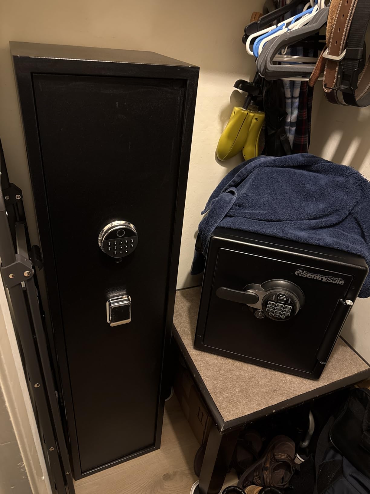 [No Assembly Required] Gun Safe for Rifles and Pistols, 10-12 Gun Cabinets for Rifles and Shotguns, Fast Biometric Fingerprint Long Gun Locker for Home & Hunting for Enthusiasts 57
