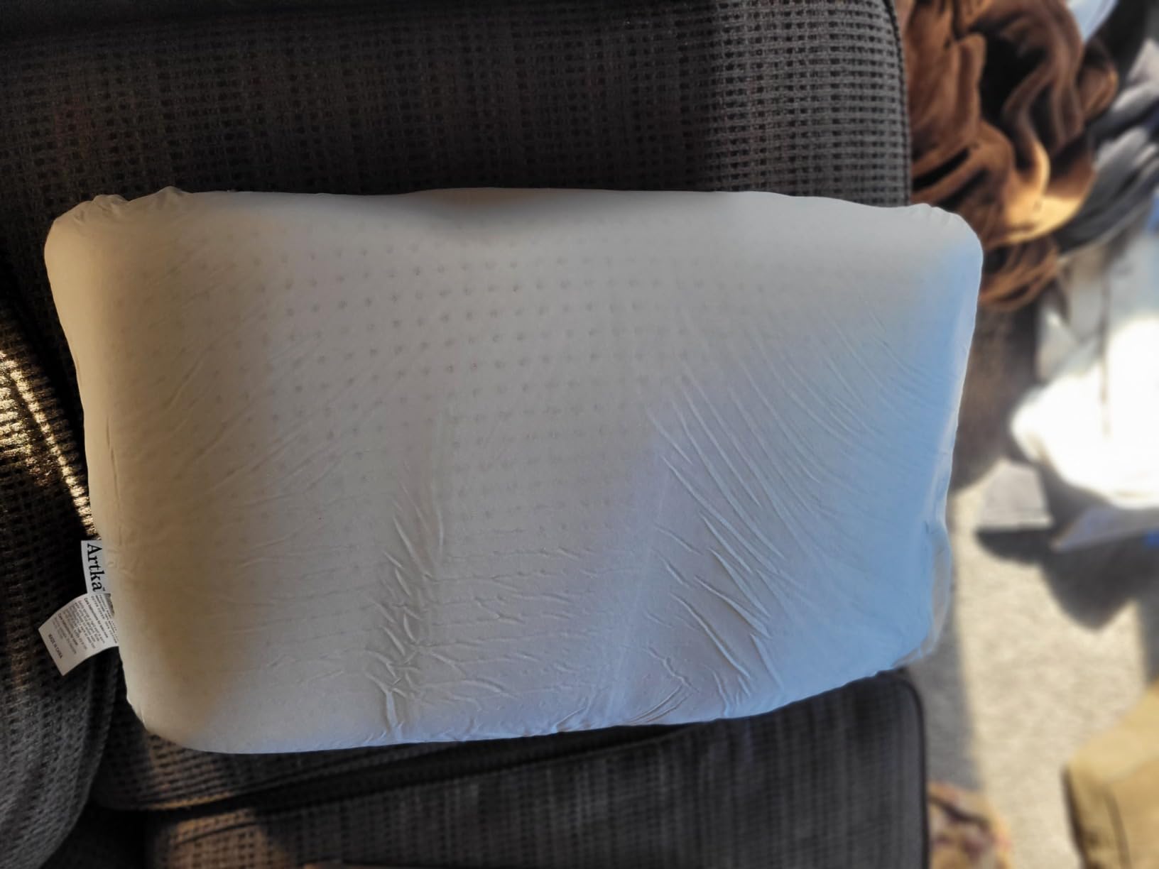 Artka Talalay Latex Sleeping Pillow, Soft Bed Pillow with Cotton Pillowcase Helps Relieve Pressure, Premium Pillow for Side, Back, and Stomach Sleepers to Get a Restful Sleep (1, Queen (Mid Loft)) customer photo 2