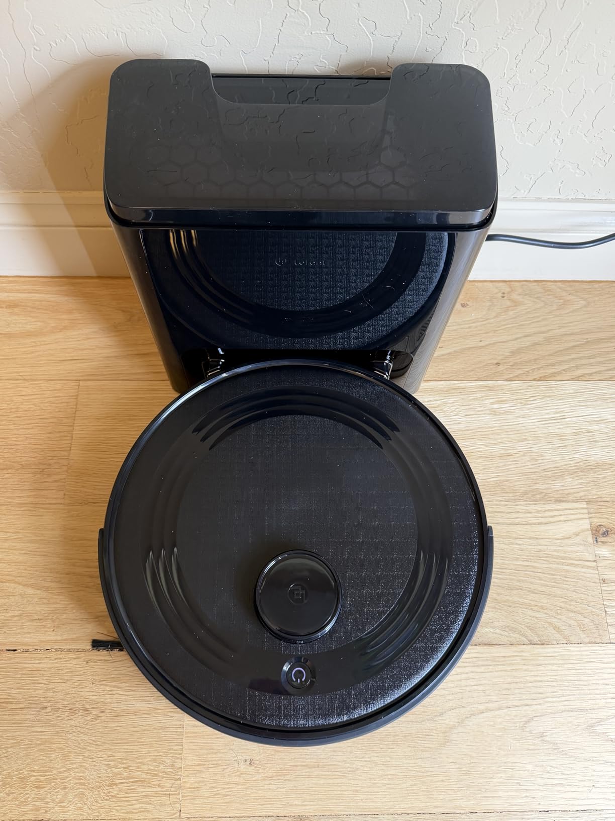 Lefant LiDAR Robot Vacuum and Mop Combo, 10000Pa Suction, 75-Day Self-Emptying Base with Multi-Floor Mapping, 240Min Runtime, Ideal for Pet Hair & Carpets, Wi-Fi/Alexa/App Control, M2S Plus customer photo 1
