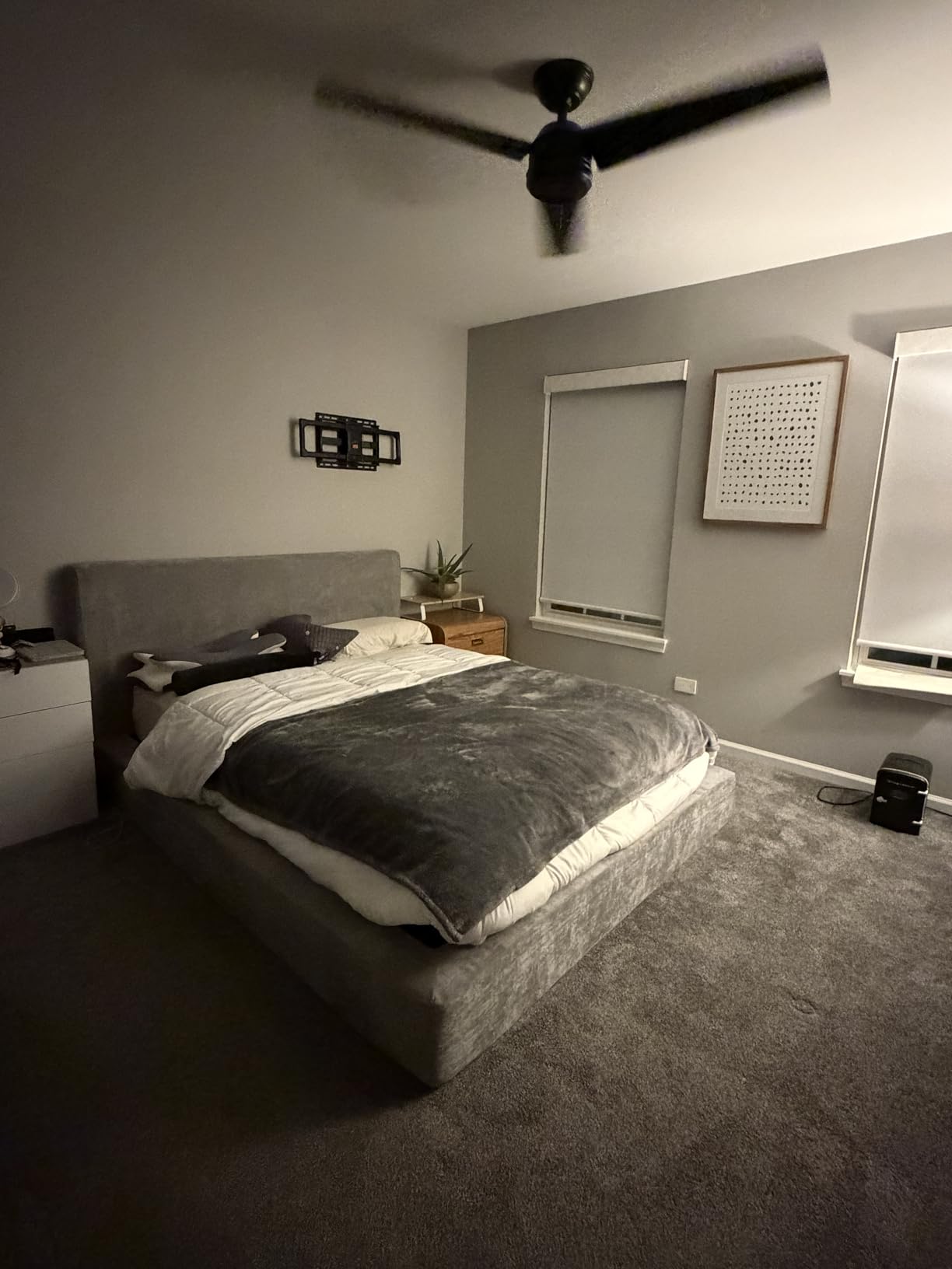 RECCI AirFrame King Size Bed Frame with Headboard, Cloud Upholstered Platform Bed Frame, 5 Inch Foam Cushioned, No Box Spring, Easy Assembly, Beige Chenille customer photo 2