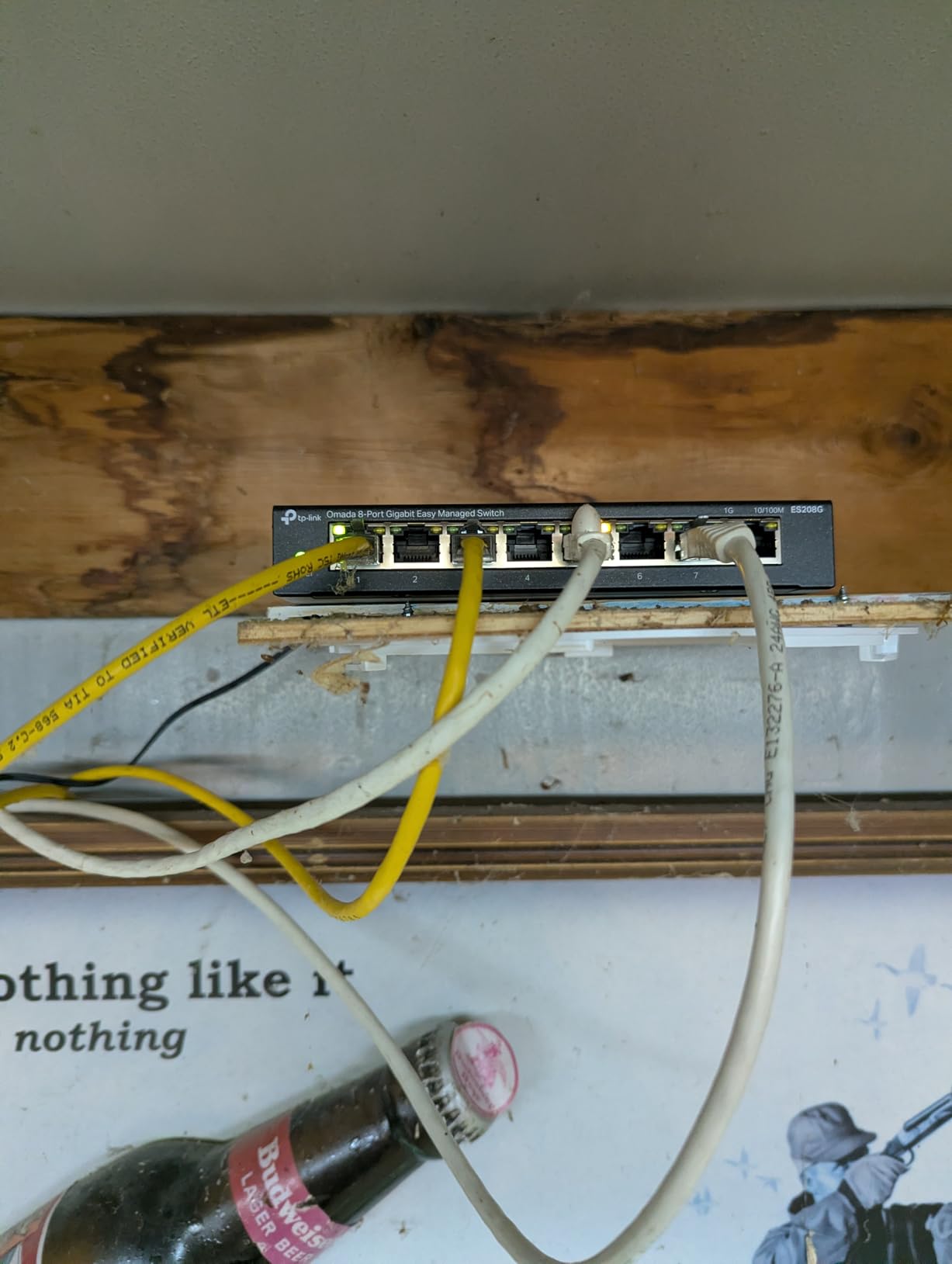 TP-Link Omada 24 Port Gigabit Easy Managed Switch, VLAN, Auto Loop Prevention, IGMP Snooping, Fanless, Managed by Omada, Durable Metal w/ Shielded Ports(ES224G) customer photo 1