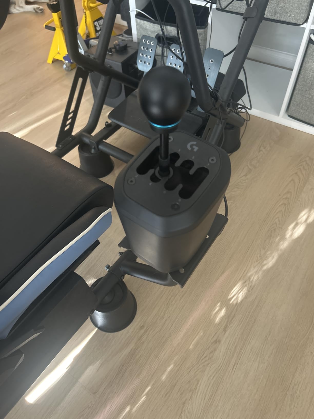 Logitech G RS H-SHIFTER - Sim Racing Gear Shifter compatible with PRO, RS50 Racing Wheel Base for consoles PlayStation 5, PlayStation 4, Xbox Series X|S, Xbox One, and PC customer photo 2