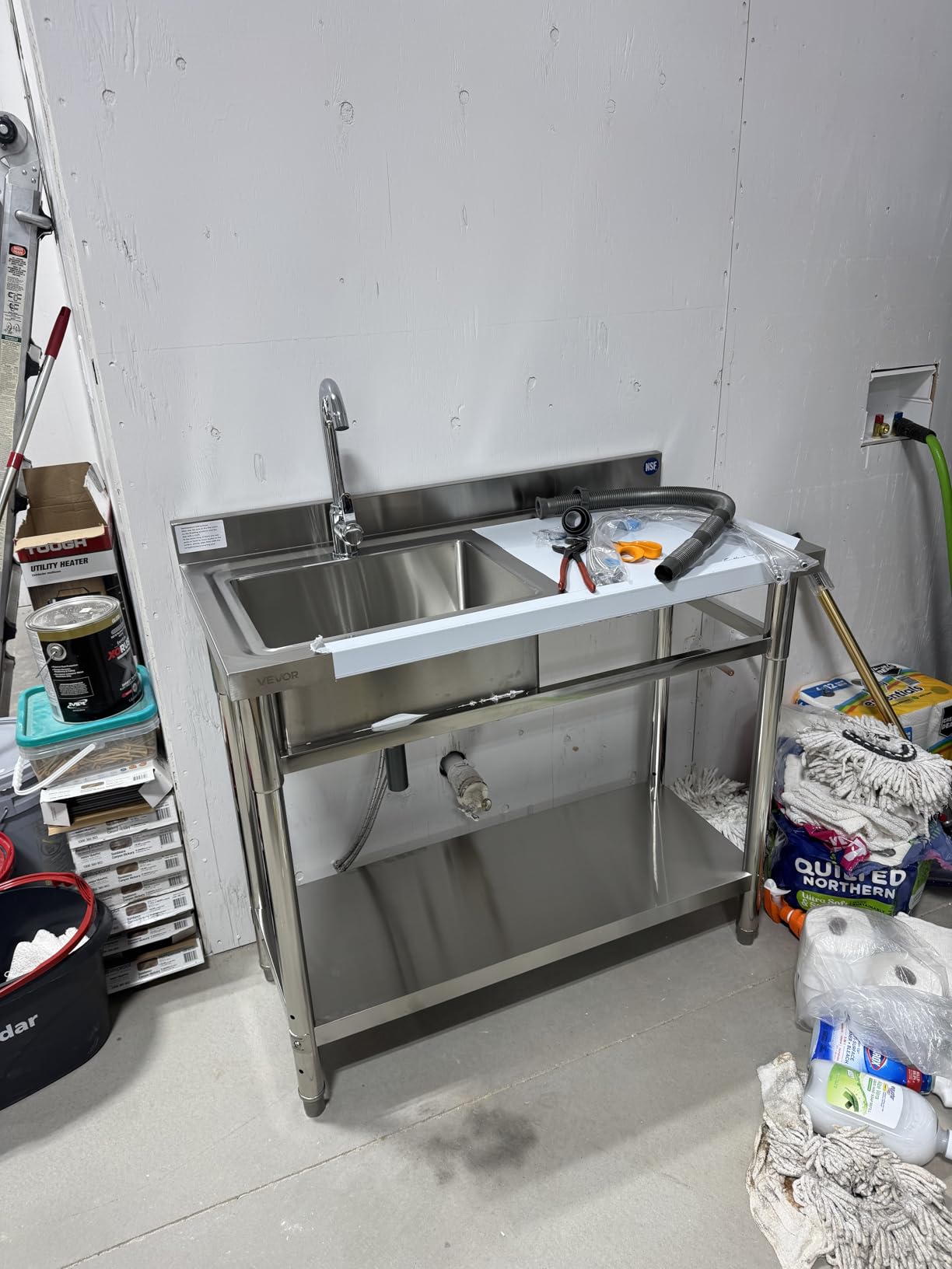 VEVOR Stainless Steel Utility Sink, Free Standing Single Bowl Commercial Kitchen Sink with Faucet, 39.4 x 19.7 x 37 in customer photo 2