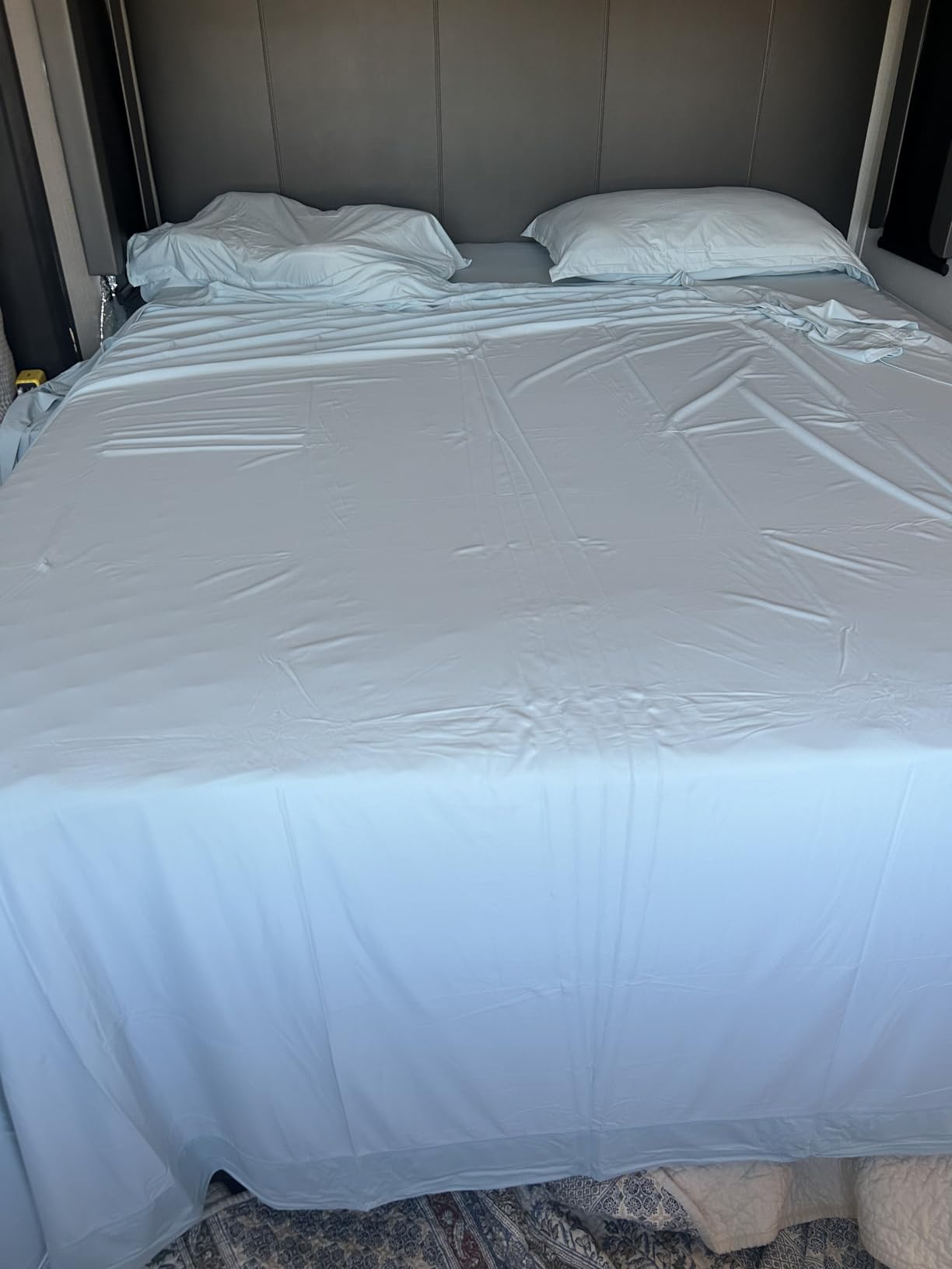 DOWNCOOL Cooling Sheets Queen, Cooling Bed Sheets for Hot Sleepers and Night Sweats, Q-Max>0.4, 4-Piece Soft & Breathable Summer Queen Sheet Set, 15