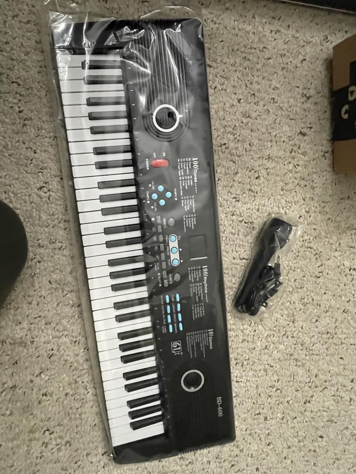 88 Key Piano Keyboard, Electric Digital Piano with Semi Weighted Keys, Keyboard Piano with Sustain Pedal, Power Supply, Stand, Carrying Case, Headphones, USB-MIDI Compatibility, for Beginner Adults customer photo 1