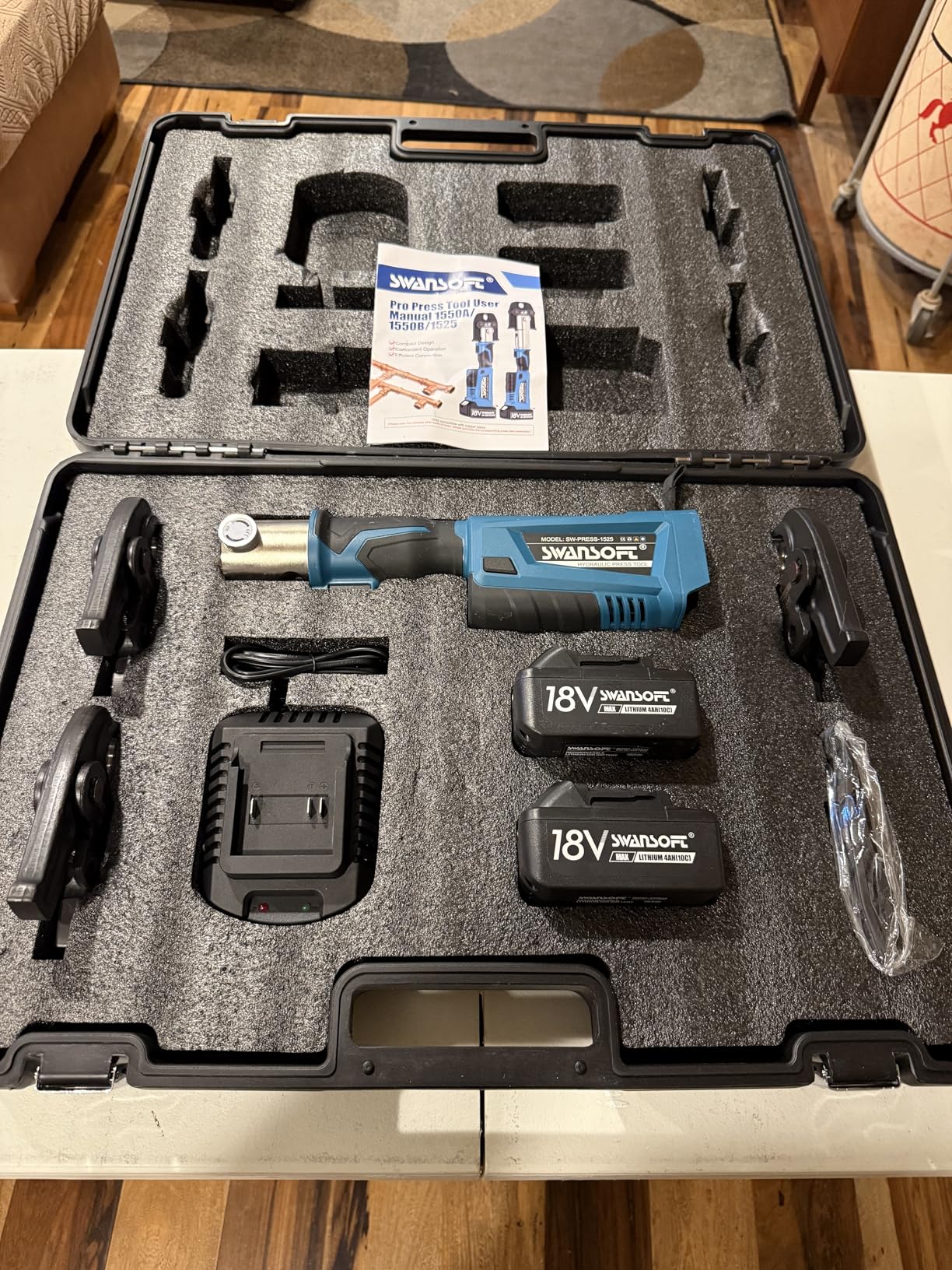 SWANSOFT Pro Press Tool, 18V 4Ah Battery Electric Hydraulic Crimping Tool for Copper Pipes with 3 US Compact VUS 1/2