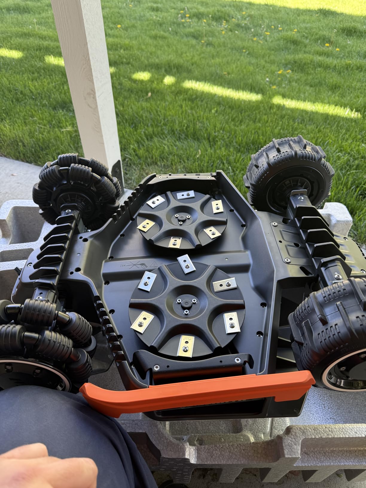 LUBA 3 AWD 5000H Robot Lawn Mower for 1.25 Acres, 360 Degree LiDAR+NetRTK+AI Vision Tri-Fusion Positioning, All-Wheel-Drive for 80% Slopes, 50 Multi-Zone Management, Cutting Height 2.2-4.0 in customer photo 2