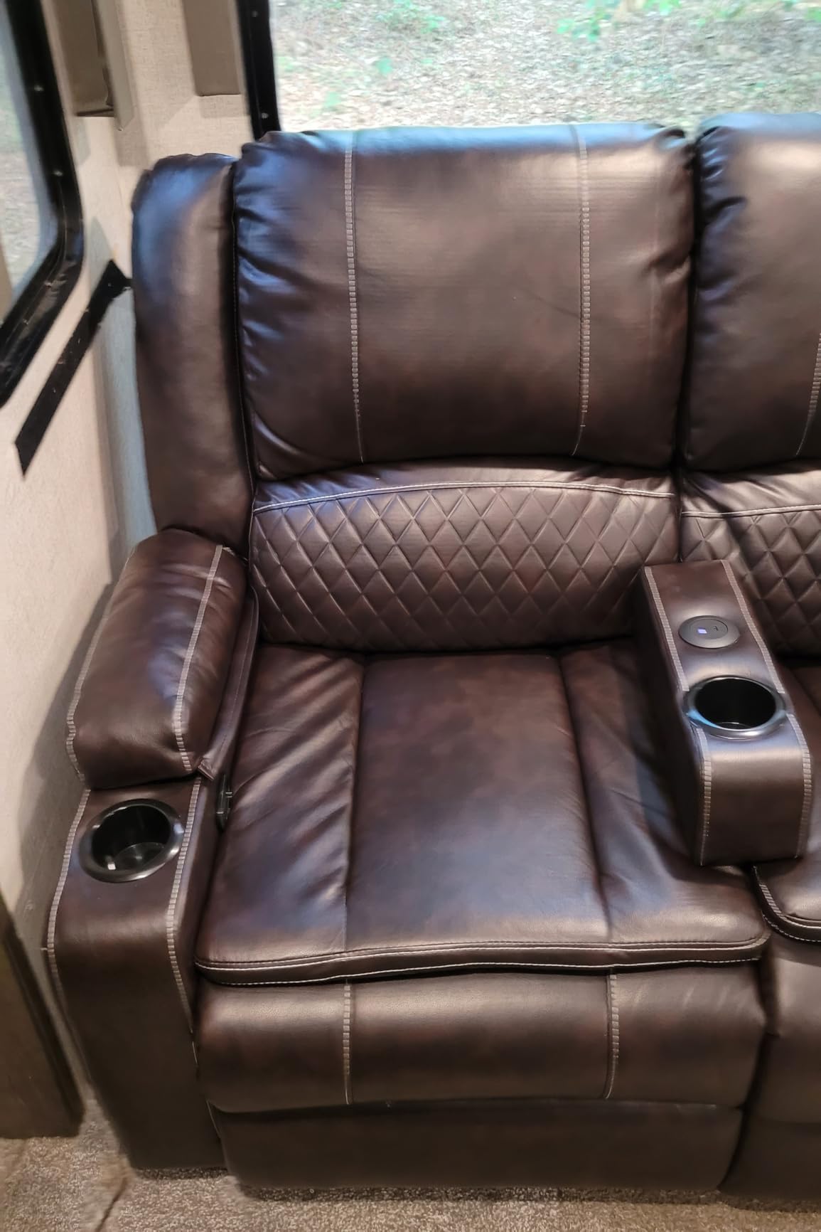 Yolsali Manual Reclining Sectional Sofa Set, 6 Seats Soft Leather Recliner Corner Sectional Couch, Family-Sized L-Shaped Recliner Couch with USB Charging, Thickened Padding, Sturdy Frame, Brown customer photo 2