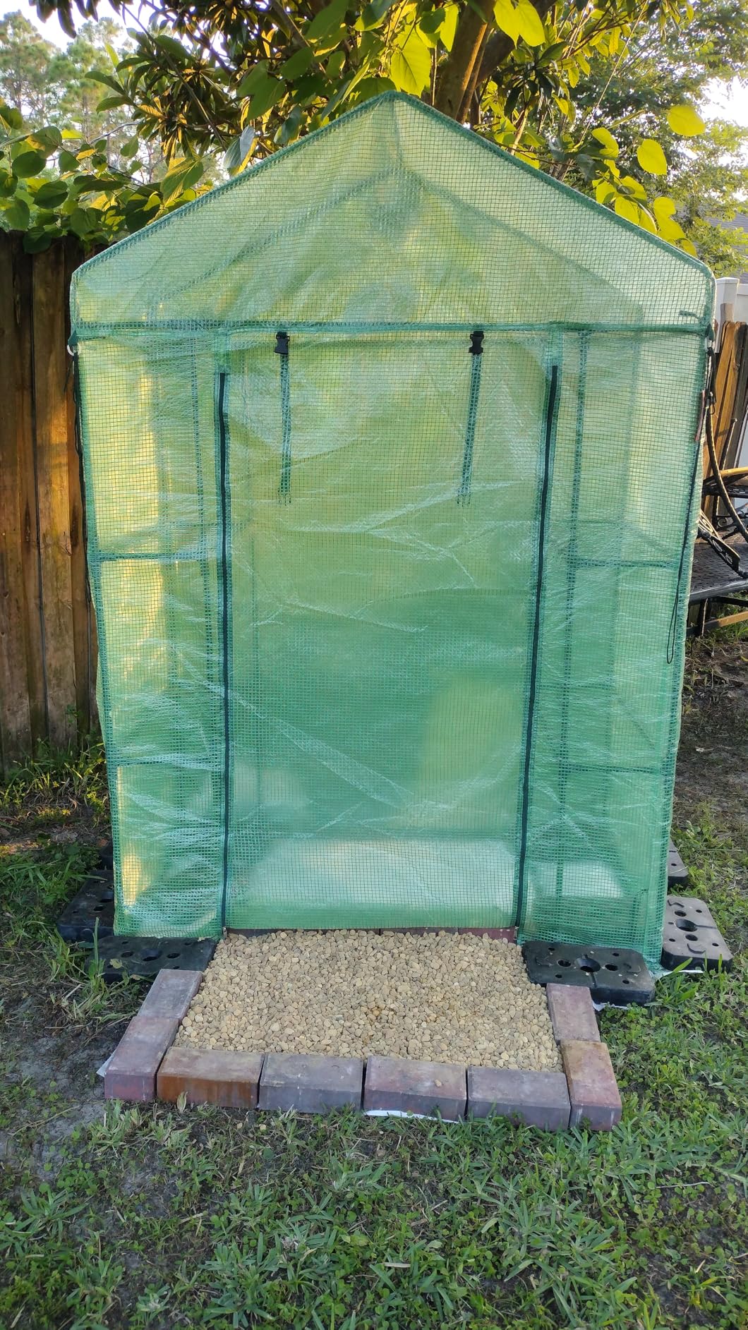 VEVOR Walk-in Tunnel Greenhouse, 10 x 7 x 7 ft Hoop House Greenhouse Tunnel with Watering System, Plant Hot House with Steel Frame, PE Cover, Roll-Up Zipper Door and 6 Windows for Outdoors, Green customer photo 1