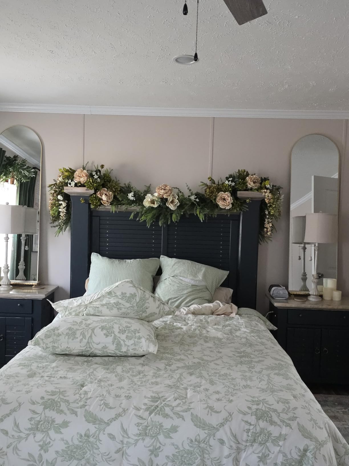 Laura Ashley - Queen Bonus Comforter Set, Reversible Bedding with a Naturally Soft Feel, 7 Piece Bed Set with Matching Pillowcases, Euro Shams, & Throw Pillow Covers (Natalie Pink) customer photo 1