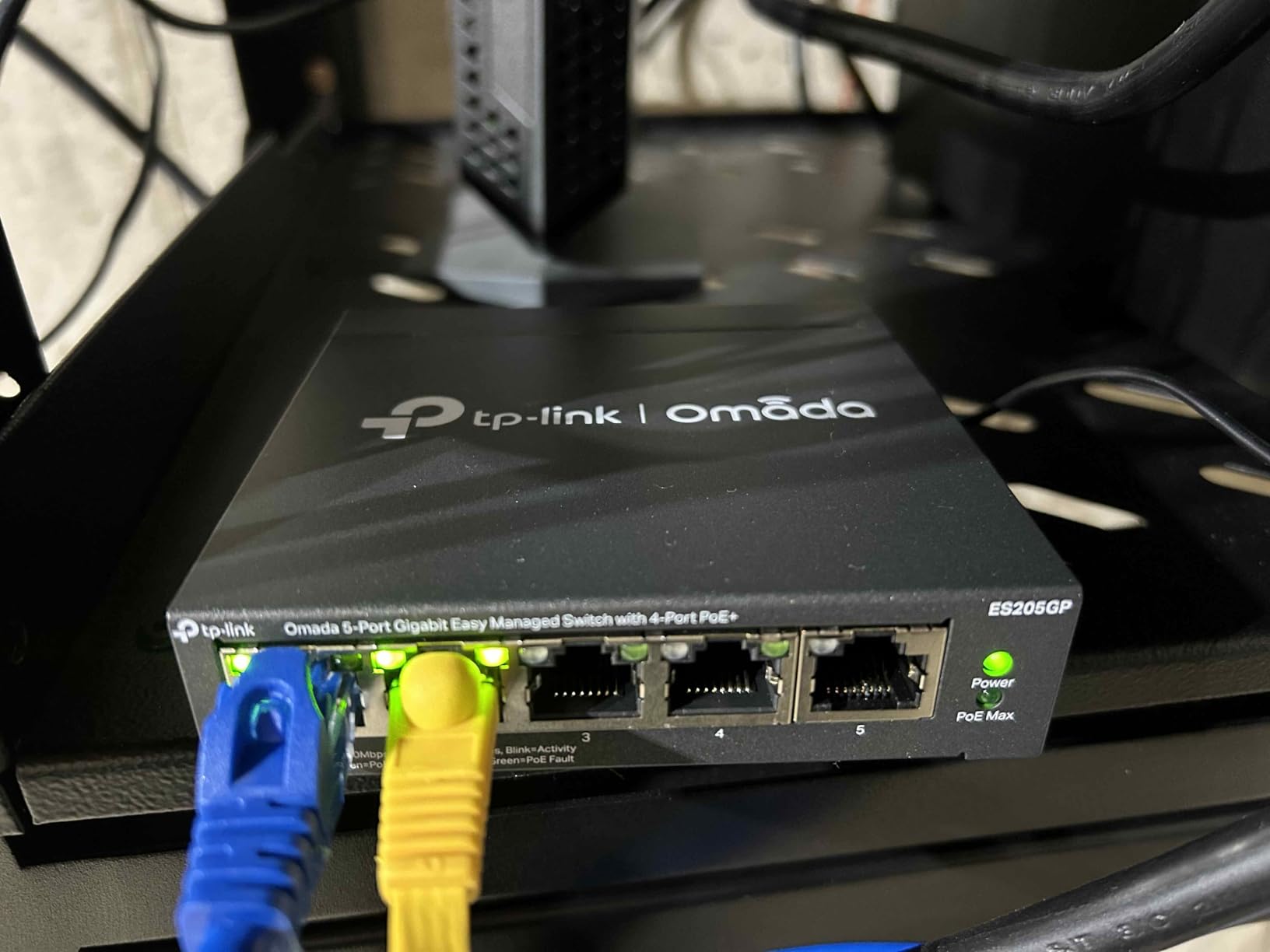 TP-Link Omada ES208GP 8 Port Gigabit Easy Managed, PoE Switch, 65W Budget, PoE+ Compliant, Up to 250m PoE Distance, Auto Recovery, VLAN, Auto Loop Prevention, Fanless, Managed by Omada(ES208GP) customer photo 2