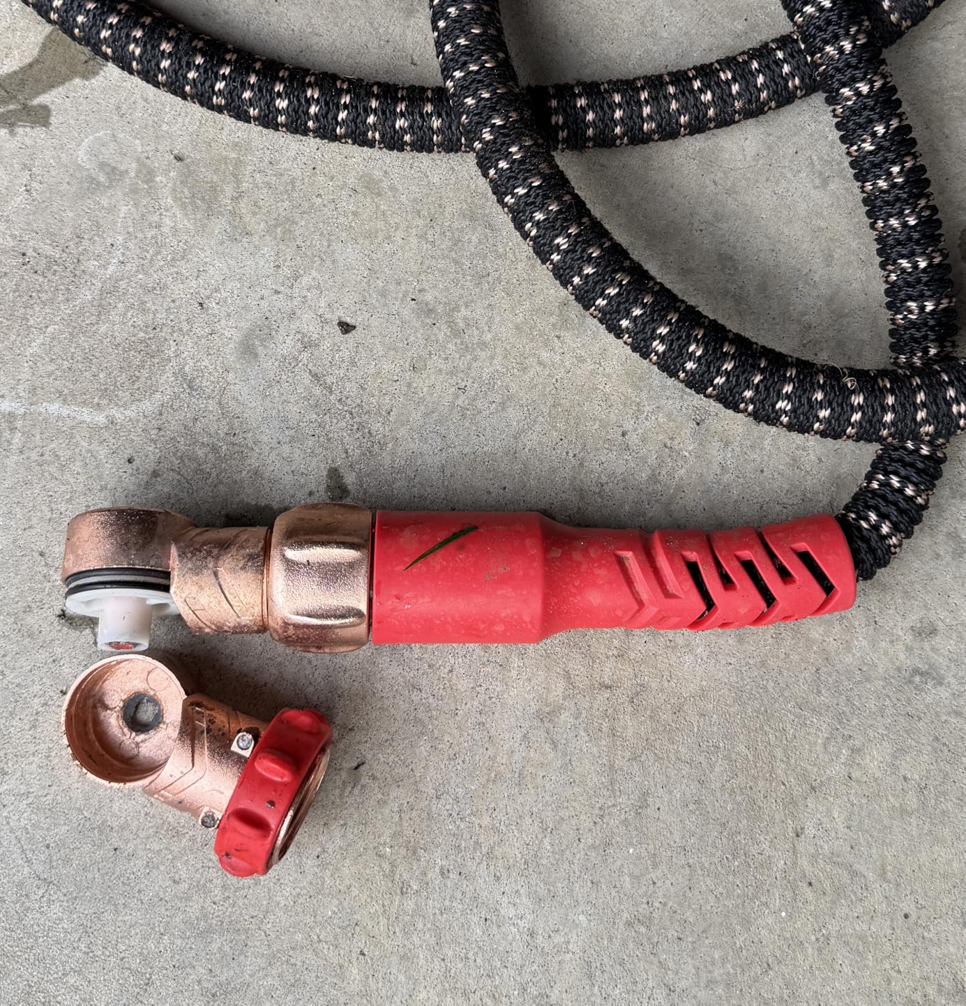 Pocket Hose Ballistic 100 FT Expandable Garden Hose w/Pocket Pivot Swivel Connector, Anti-Burst Sleeve Reinforced with Bulletproof Fiber, Lightweight, No-Kink, Compact, UV-Protected customer photo 1