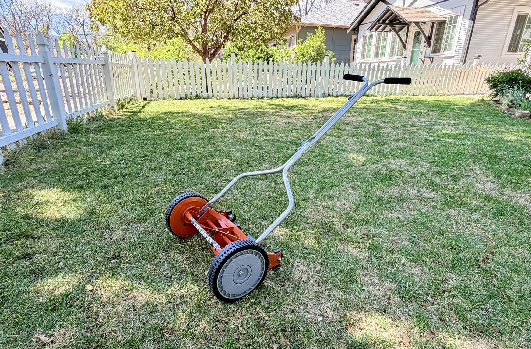 American Lawn Mower Company 1204-14 14-Inch 4-Blade Push Reel Lawn Mower, Red customer photo 2