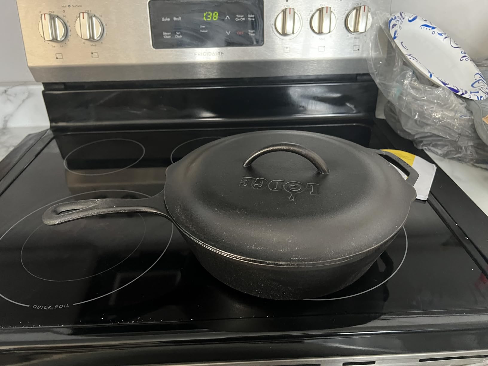 Lodge Cast Iron Covered Deep Skillet - Pre-Seasoned Deep Cast Iron Skillet with Lid - Heavy-Duty Family Size Frying Pan for Braising, Sauteing, Grilling & Everyday Cooking - 5 Quart customer photo 2