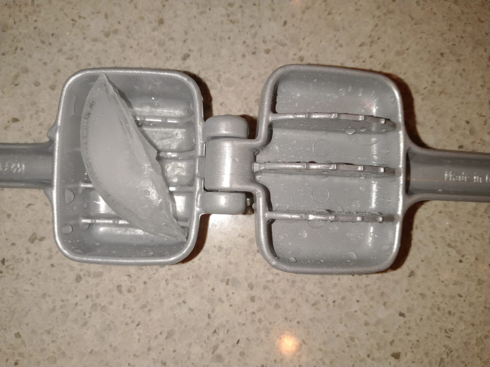 Westmark Manual Ice Crusher - German Heavy-Duty Die-Cast Aluminum Hand Ice Cube Crusher for Cocktails & Drinks, Dishwasher Safe, Bar Accessories, Gray customer photo 1