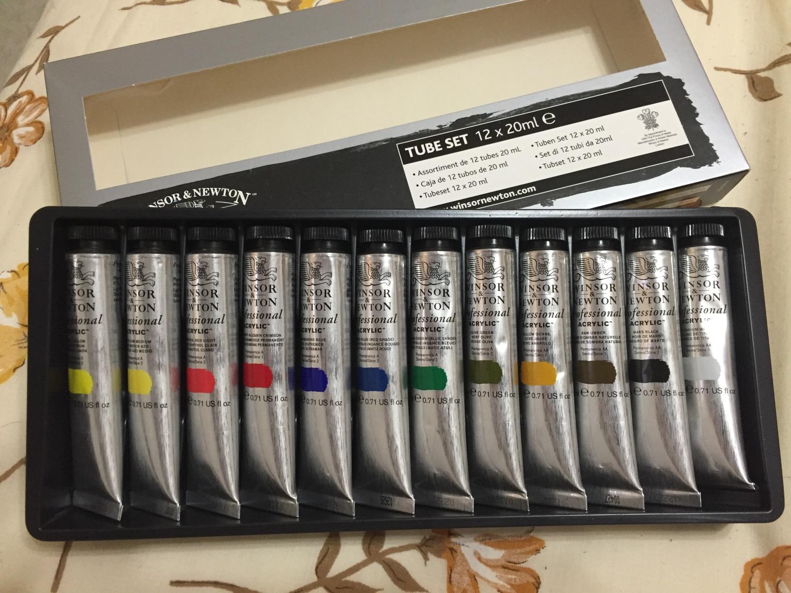 Winsor & Newton Artists' Acrylic Color 12-Tube Set, 20ml customer photo 2