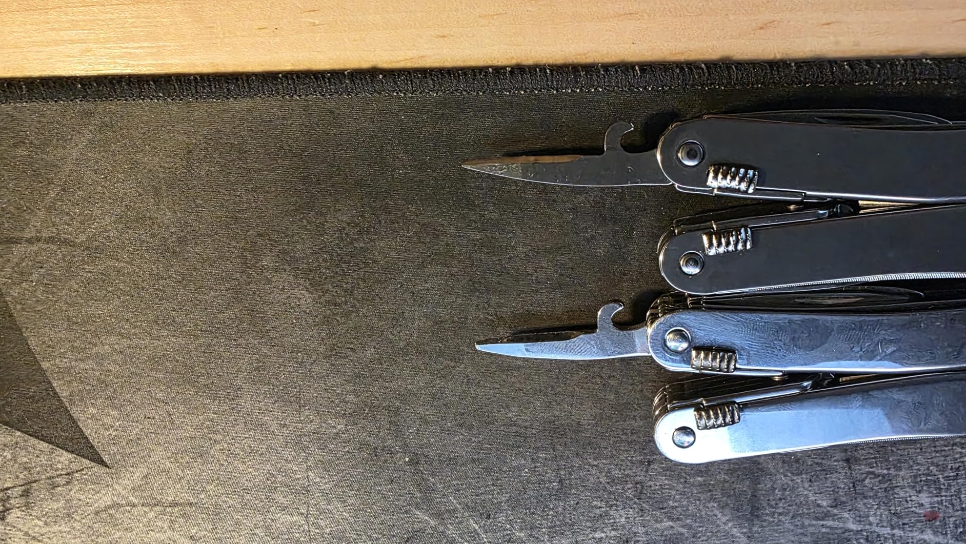 Victorinox Swiss Tool Spirit X Multi Tool, 24 Function Swiss Made with Locking Blade and Long-Nosed Pliers, and Leather Pouch - Silver customer photo 2