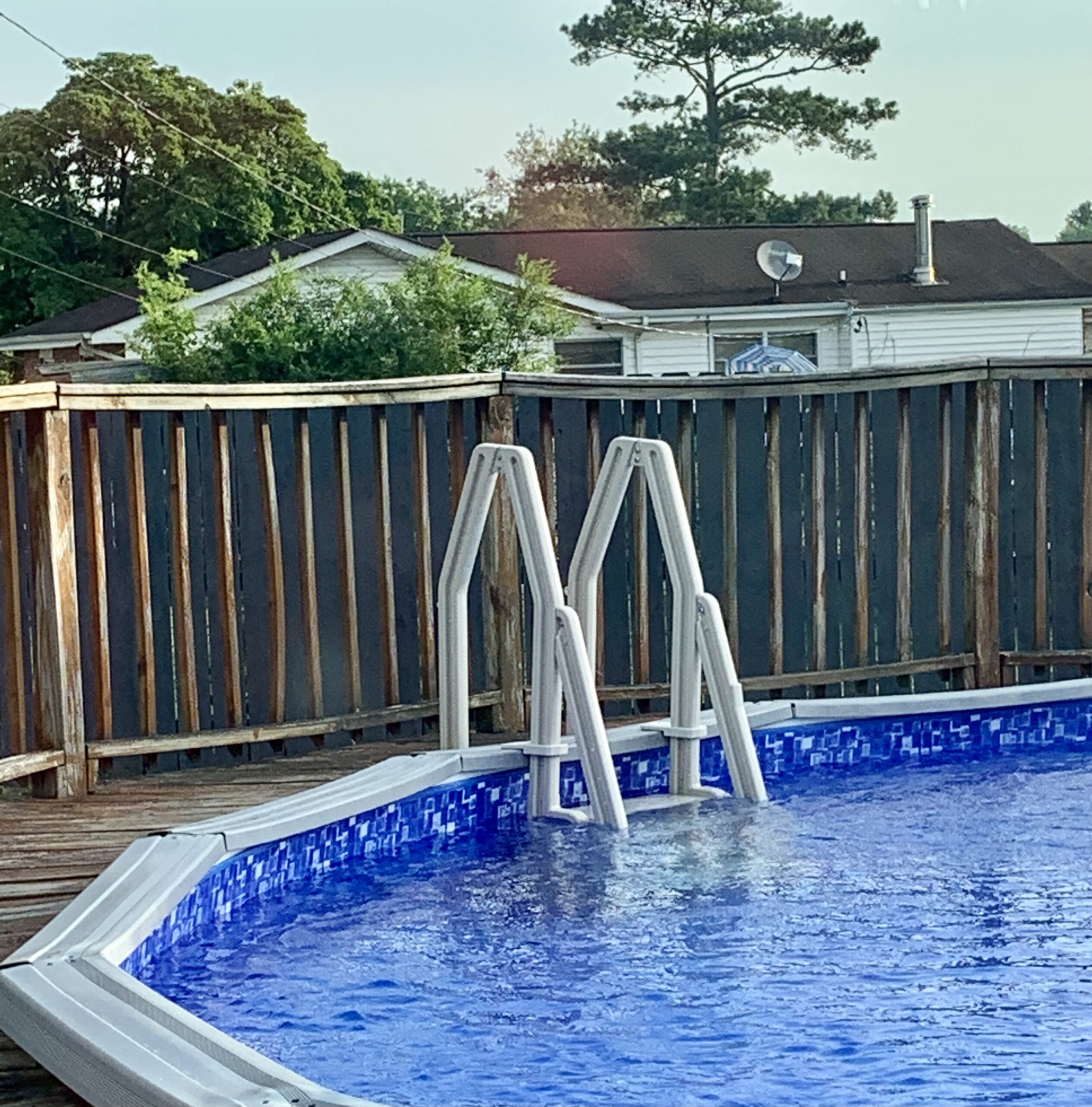 Vinyl Works Deluxe Adjustable 24 Inch Wide In-Pool Step Ladder Entry System for Above Ground Swimming Pools with Non Slip Steps, Taupe customer photo 2