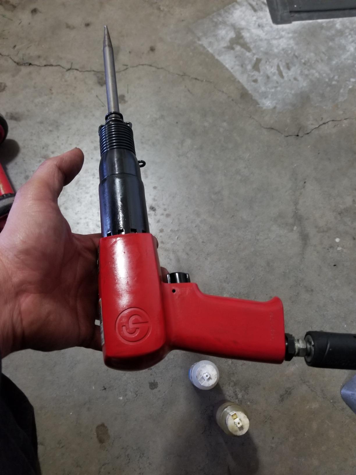 Chicago Pneumatic CP7150 - Air Hammer, Heavy Duty, 0.401 Inch Shank, Stroke 3.5 in, 2300 Blow Per Minute customer photo 2