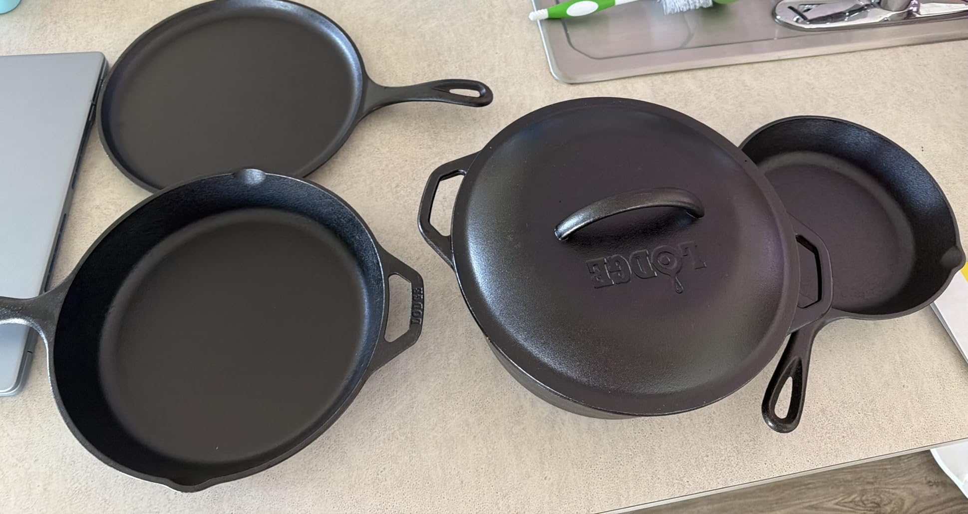 Lodge Cast Iron 5-Piece Set - Skillets, Griddle & Dutch Oven customer photo 1