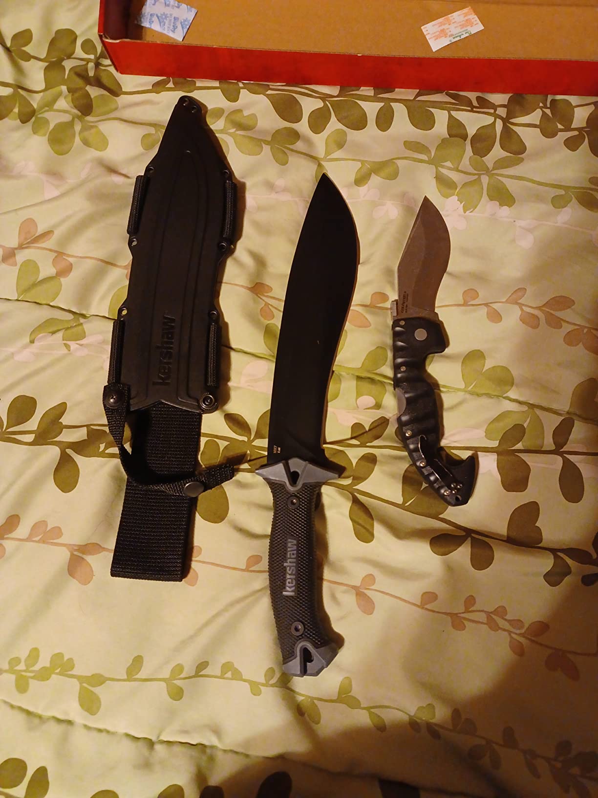 Kershaw Camp 10 Machete, Black, 10 Inch Fixed Recurve Blade, 65Mn Carbon Tool Steel, Full-Tang Blade, Includes Sheath and Straps, Machete for Yard Work, Camping, Outdoors, Bushcraft and More customer photo 2