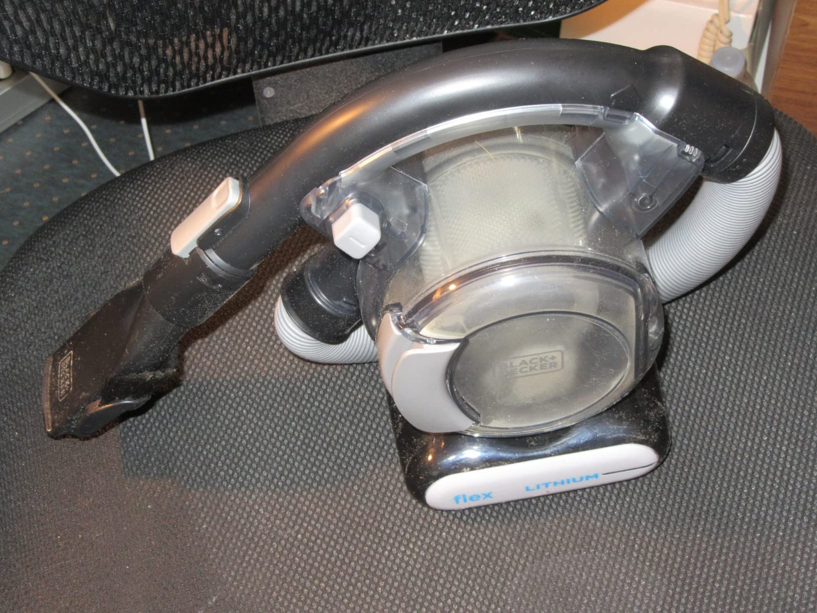 BLACK+DECKER dustbuster FLEX Cordless Handheld Vacuum, Home, Pet and Car Vacuum (BDH2020FL) customer photo 2