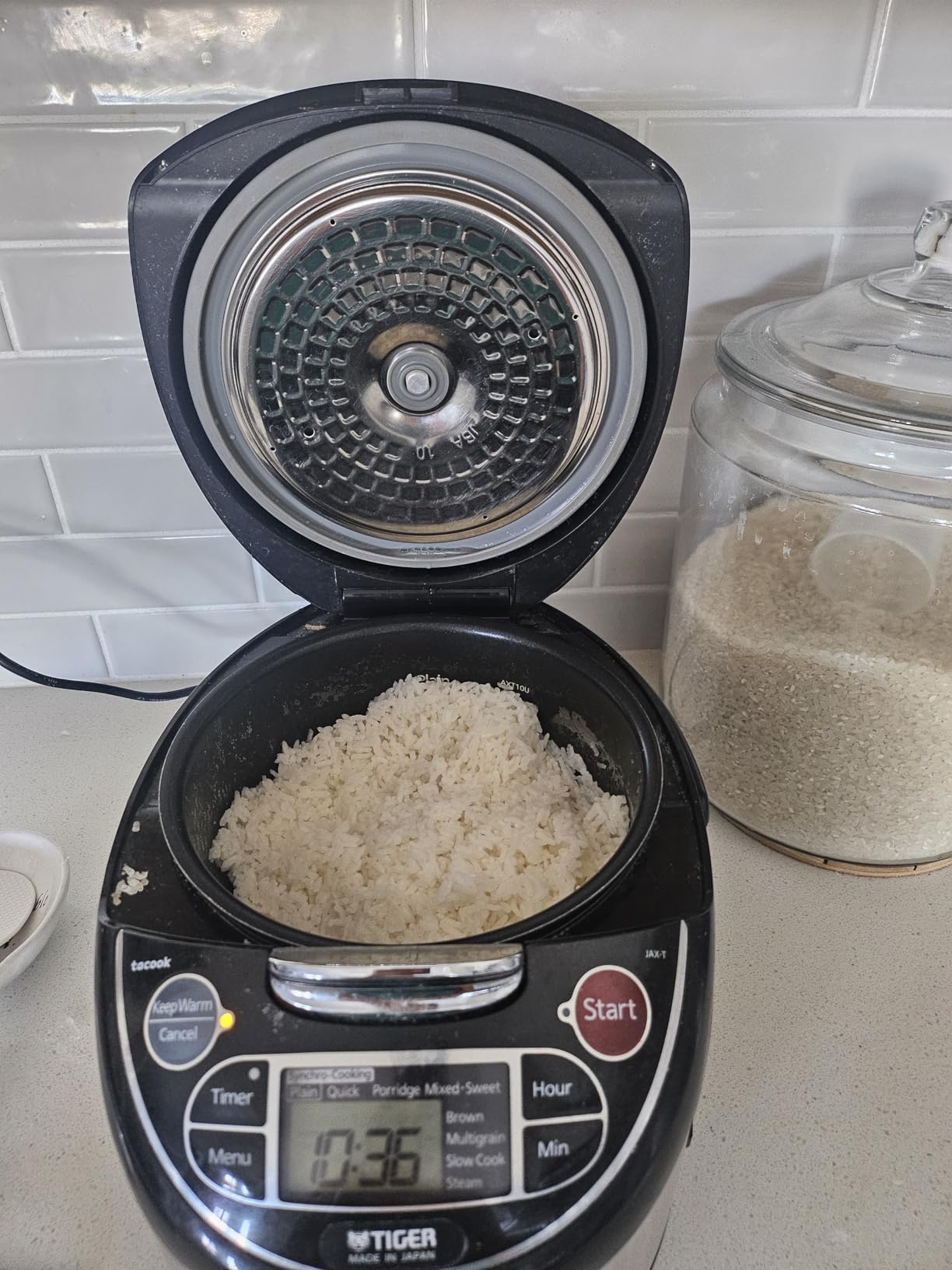 TIGER JAX-T10U-K 5.5-Cup (Uncooked) Micom Rice Cooker and Warmer with Tacook Food Steamer Cooking Tray Technology and 10 Auto-Cook Settings, Stainless Steel Black customer photo 1