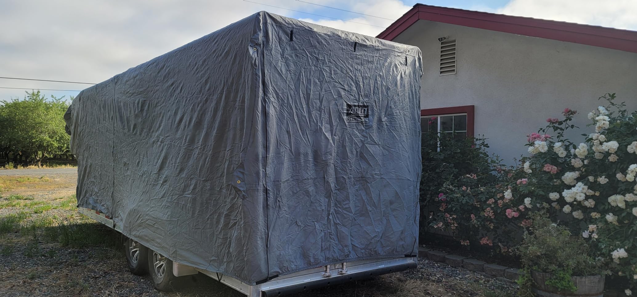ADCO 46014 SFS AquaShed Gooseneck Horse Trailer Cover, Fits 31'7