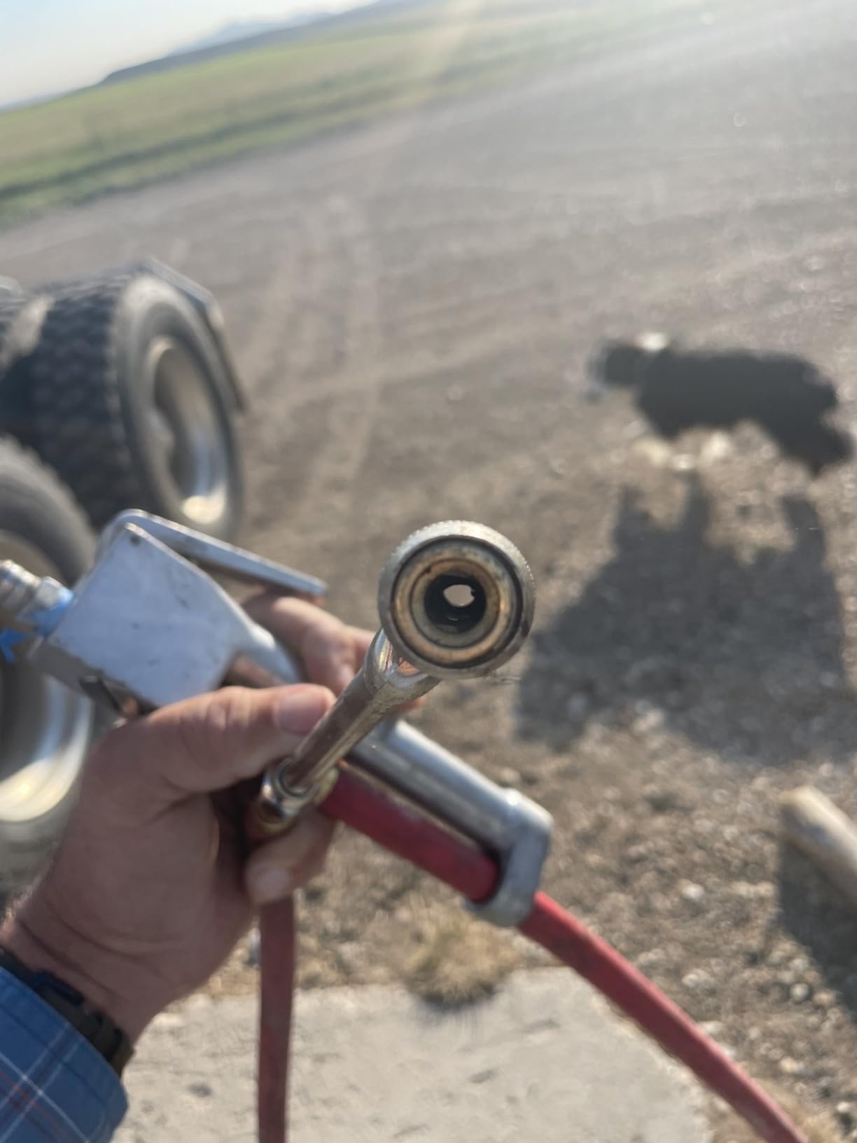 Milton 553 Heavy-Duty Truck Tire Inflator with Pressure Gauge, 5' Hose Dual Lock-on Air Chuck, Made in USA (OSHA Compliant) 10-160 PSI customer photo 2