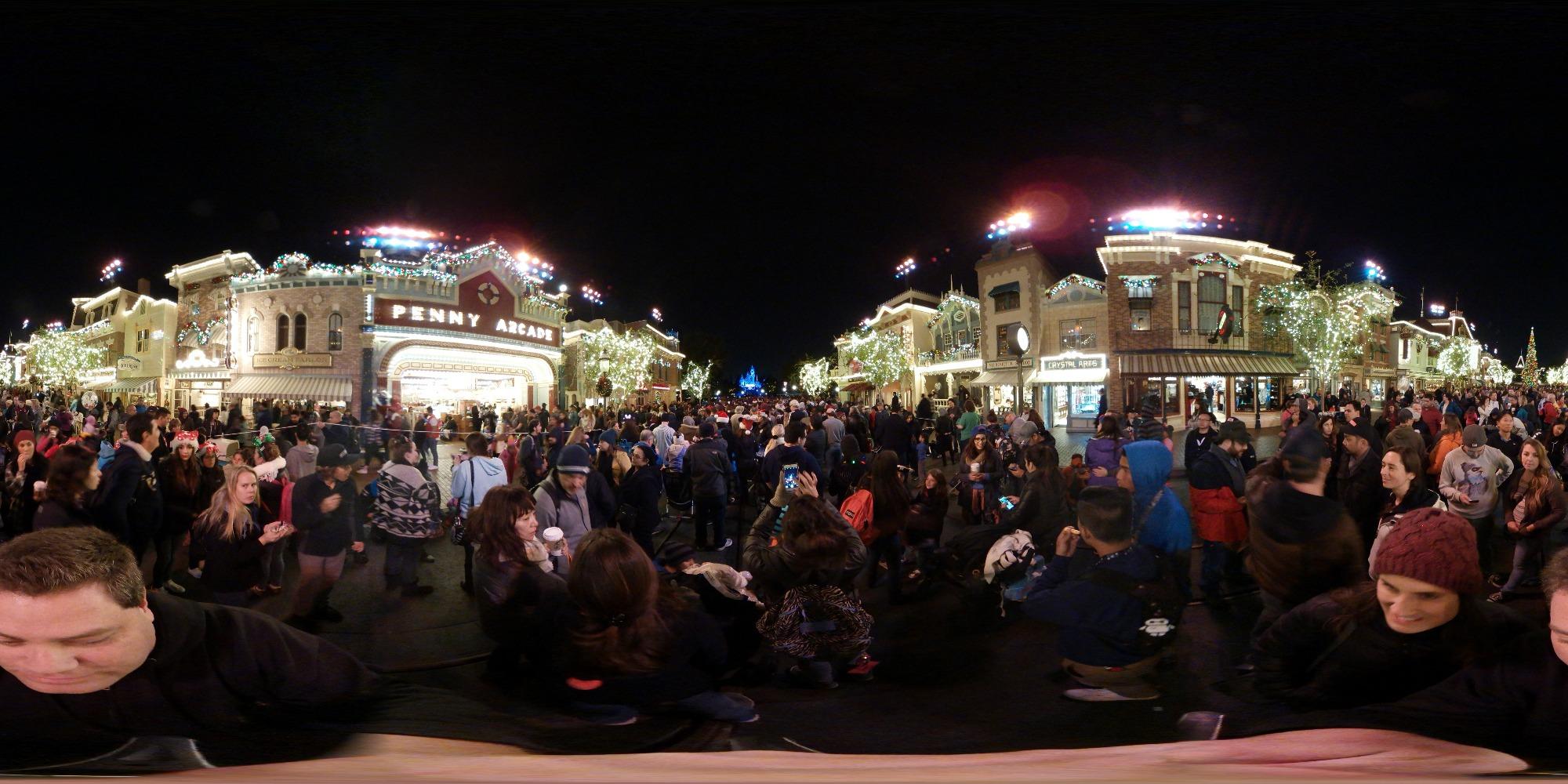 Samsung Gear 360 Real 360-Degree High Resolution VR Camera (US Version with Warranty) customer photo 1