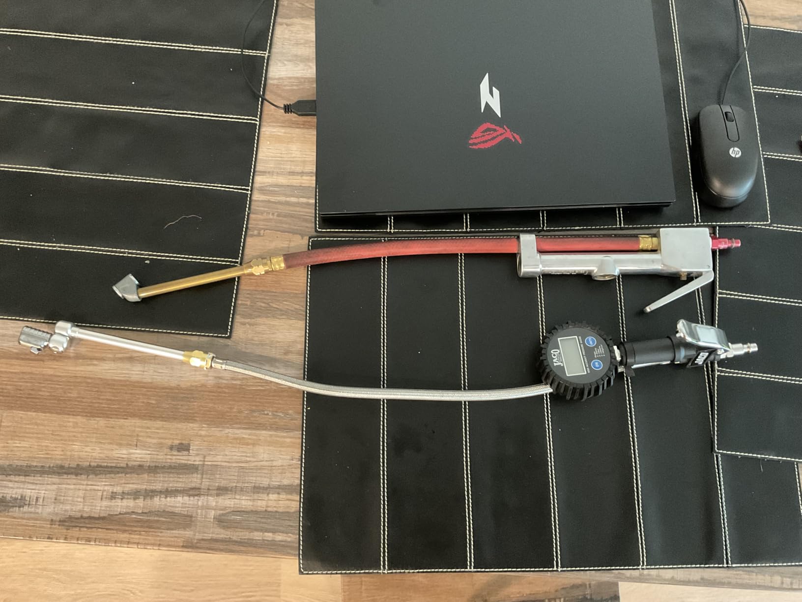 JACO FlowPro Digital Tire Inflator with Pressure Gauge - 200 PSI customer photo 1