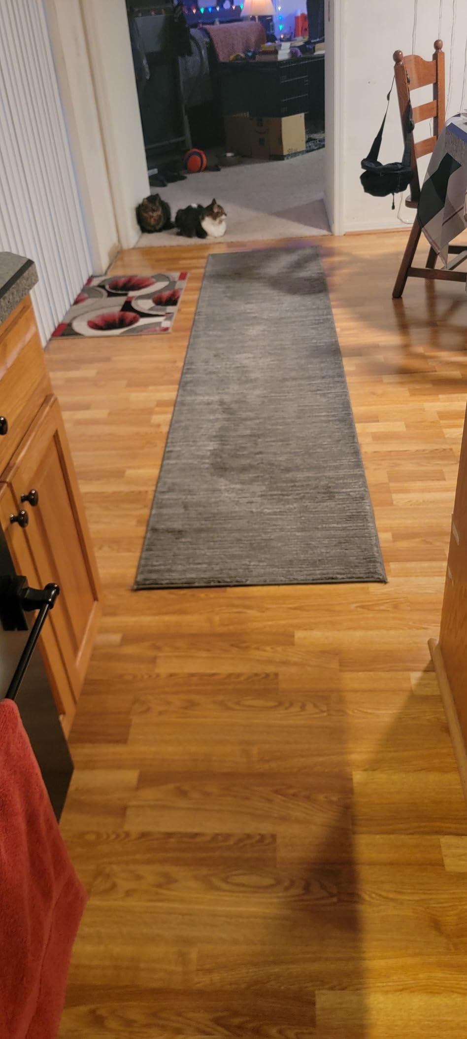 SAFAVIEH Vision Collection Area Rug - 9' x 12', Creme, Modern Ombre Tonal Chic Design, Non-Shedding & Easy Care, Ideal for High Traffic Areas in Living Room, Bedroom (VSN606F) customer photo 2