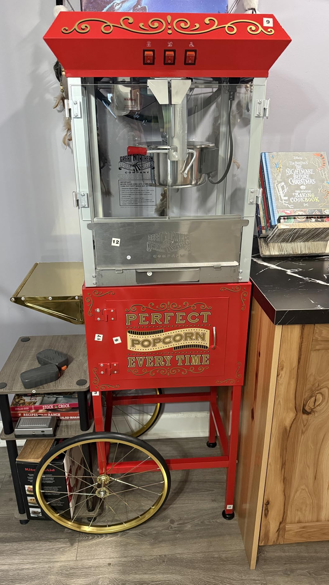 Great Northern Popcorn Company 5995 10 oz. Perfect Popper Popcorn Machine with Cart - Red (5995 GNP Red 10oz. Full) customer photo 2