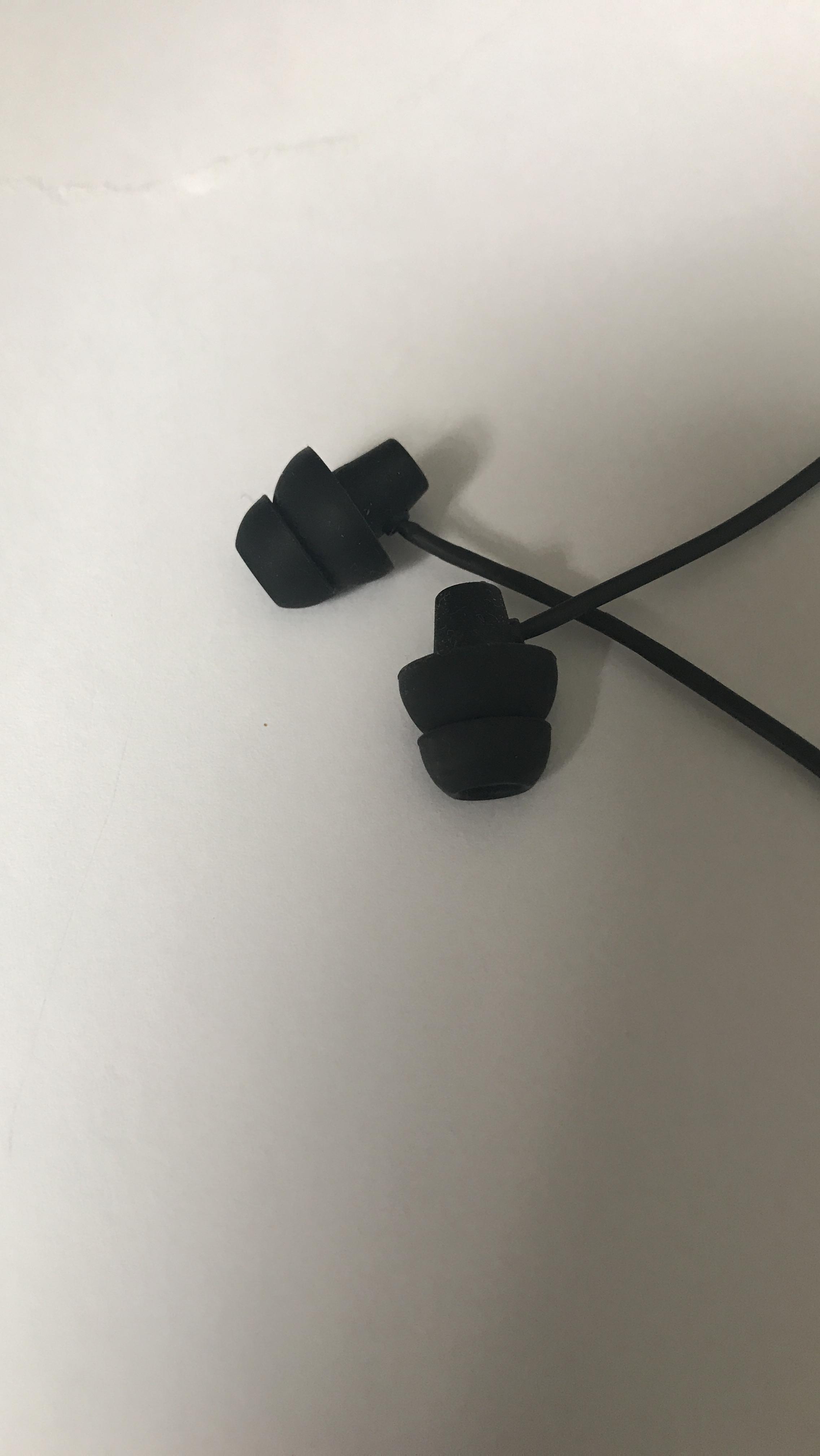 MAXROC Sleep Earplugs - Noise Isolating Ear Plugs Sleep Earbuds Headphones with Unique Total Soft Silicone Perfect for Insomnia, Side Sleeper, Snoring, Air Travel, Meditation & Relaxation customer photo 1
