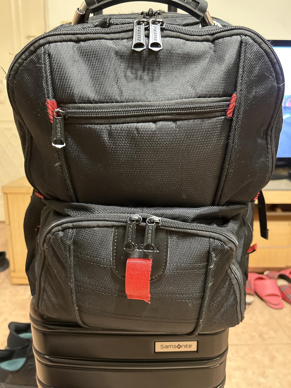 YOREPEK Large Laptop Backpack for Men, Heavy Duty Travel Backpack Carry On Flight Approved, 17 Inch College Work Bookbag, Water Resistant Business Backpack customer photo 1