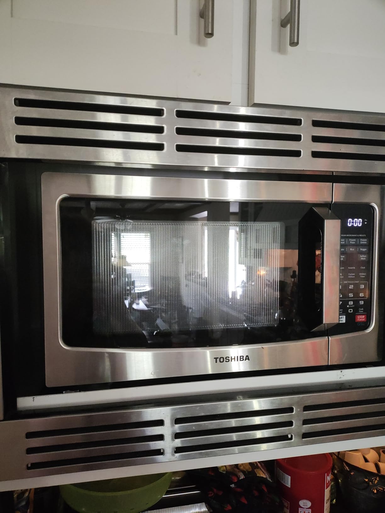 TOSHIBA EM131A5C-SS Countertop Microwave Ovens 1.2 Cu Ft with 12.4
