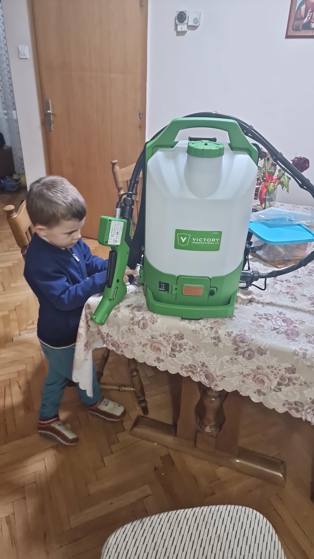 Victory Innovations Cordless Electrostatic Backpack Sprayer for Disinfectants, Sanitizer, Cleaning, Green, VP300ES customer photo 1