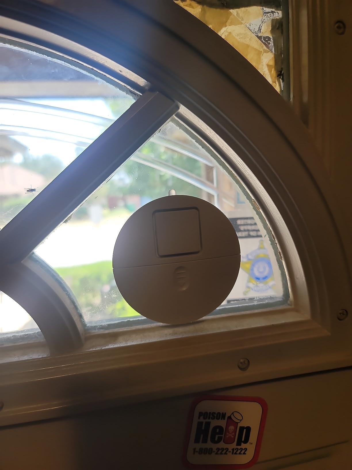 EVA LOGIK Modern Ultra-Thin Window Alarm with Loud 120dB Sound and Vibration Sensors Compatible with Virtually Any Window, Glass Break Alarm Perfect for Home, Office, Dorm Room- 8 Pack customer photo 2