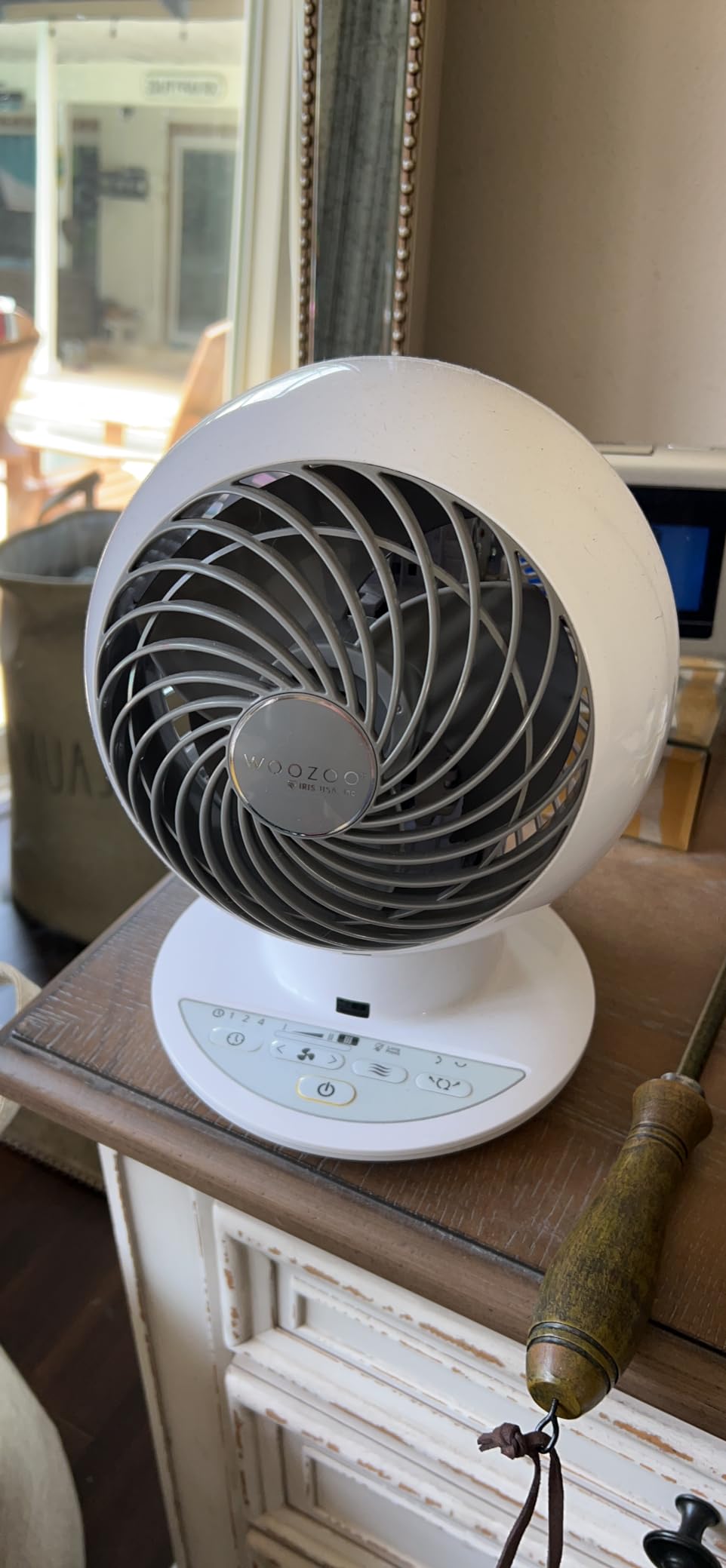 WOOZOO Air Circulator Fan with Remote, Oscillating, 5 Speeds, 82ft Max Air Distance, Adjustable Tilt, Quiet Motor, Small Fan for Bedroom, Office, Dorm, White customer photo 2