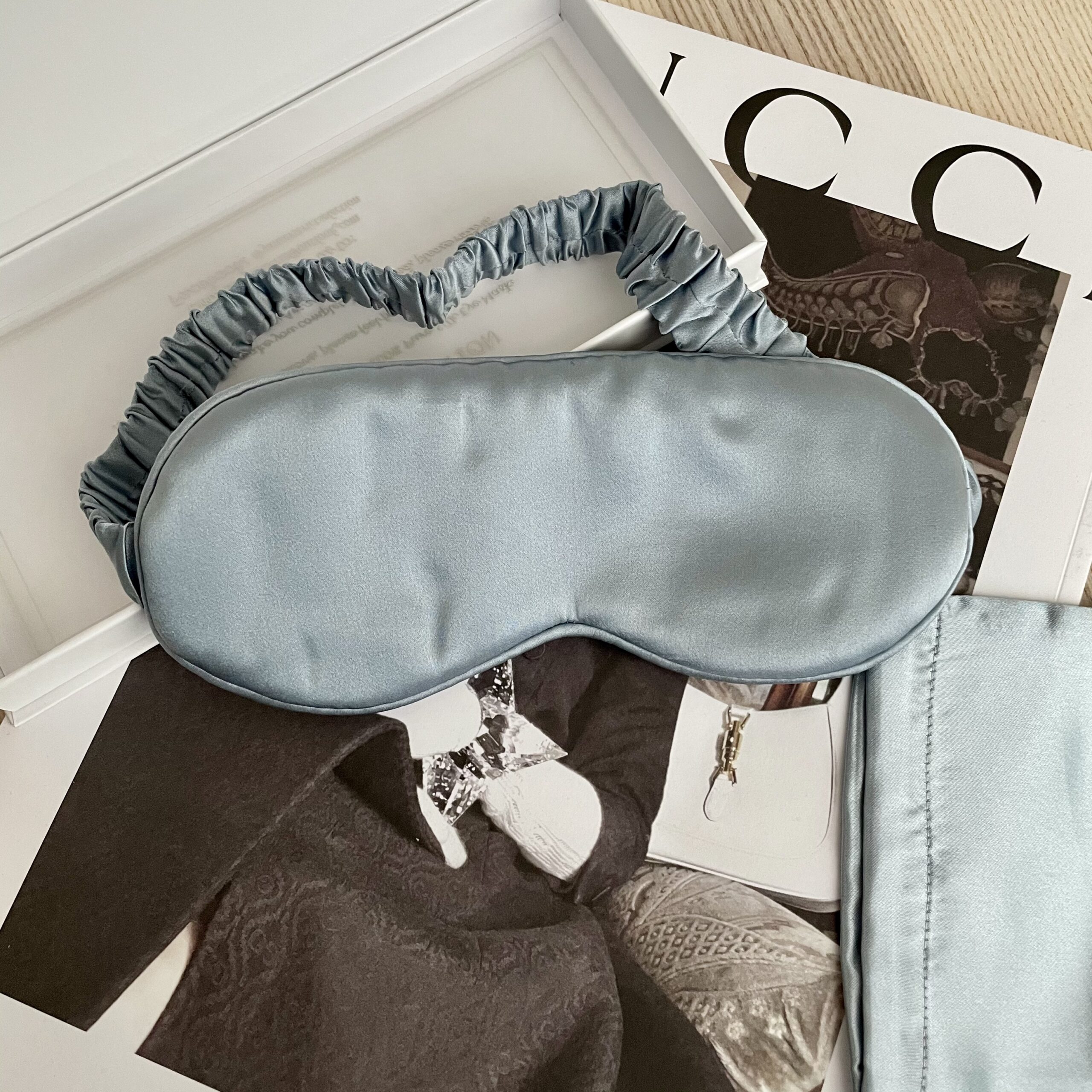 Silk Sleep Mask Light Blocking Luxury 100% Mulberry 19mm Silk Eye Mask Eye Cover Blindfold Ultra Soft Light & Comfy Anti Aging Skin Care with Travel Bag Gift Package customer photo 2