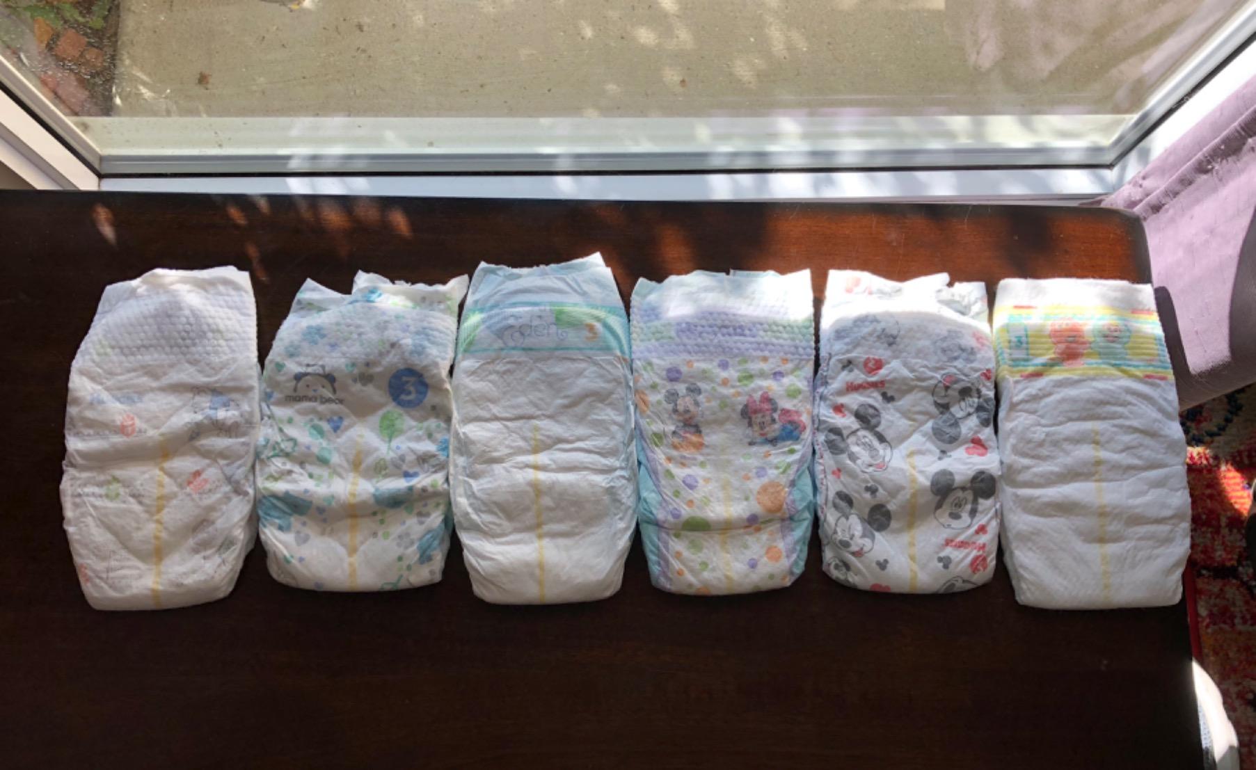 Huggies Size Newborn Diapers, Little Snugglers Baby Diapers, Size Newborn (up to 10 lbs), 31 Count, Packaging May Vary customer photo 2