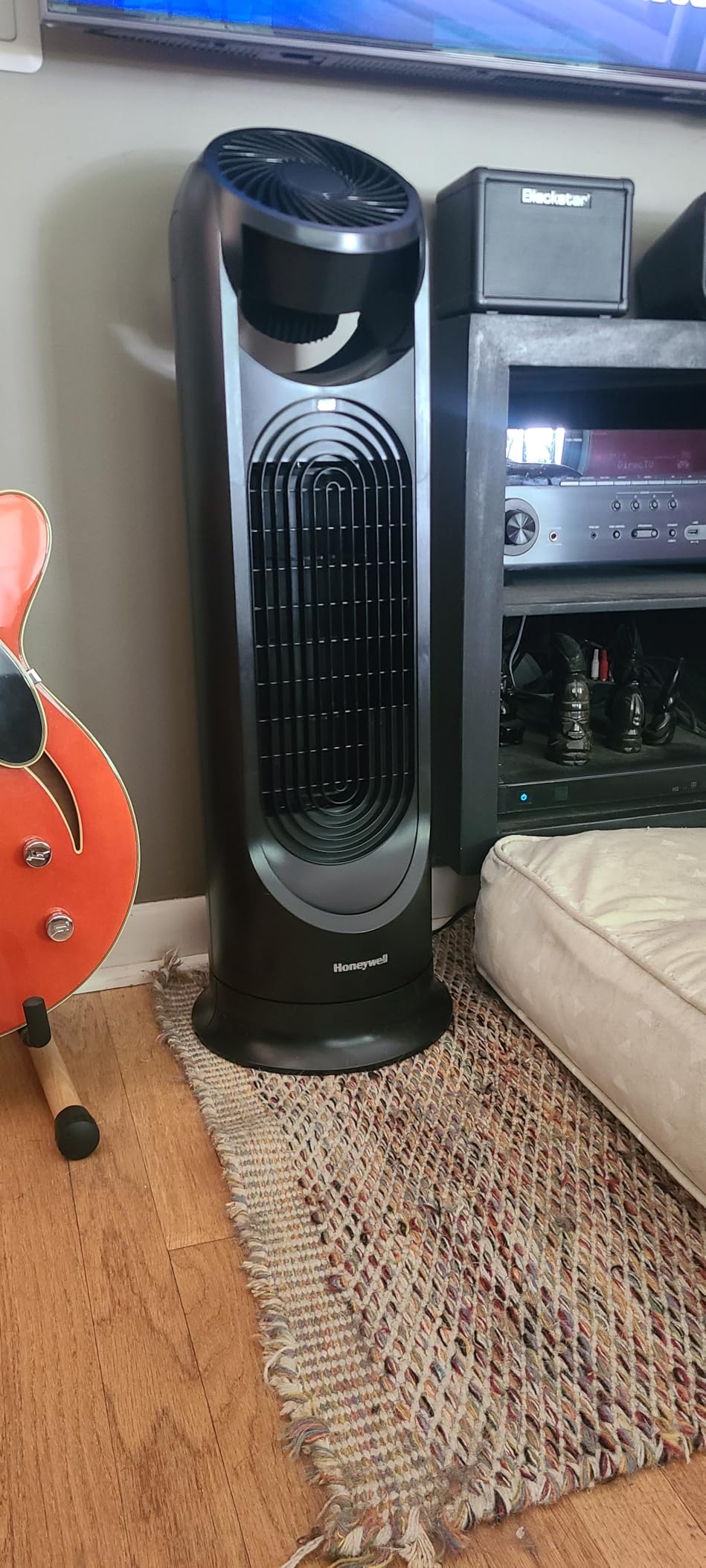 Honeywell TurboForce Tower Fan, 2-in-1 Fan with 6 speeds, quiet operation quality. Stylish Tower Fan for home, room, bedroom or home office - Black, HYF500 customer photo 1