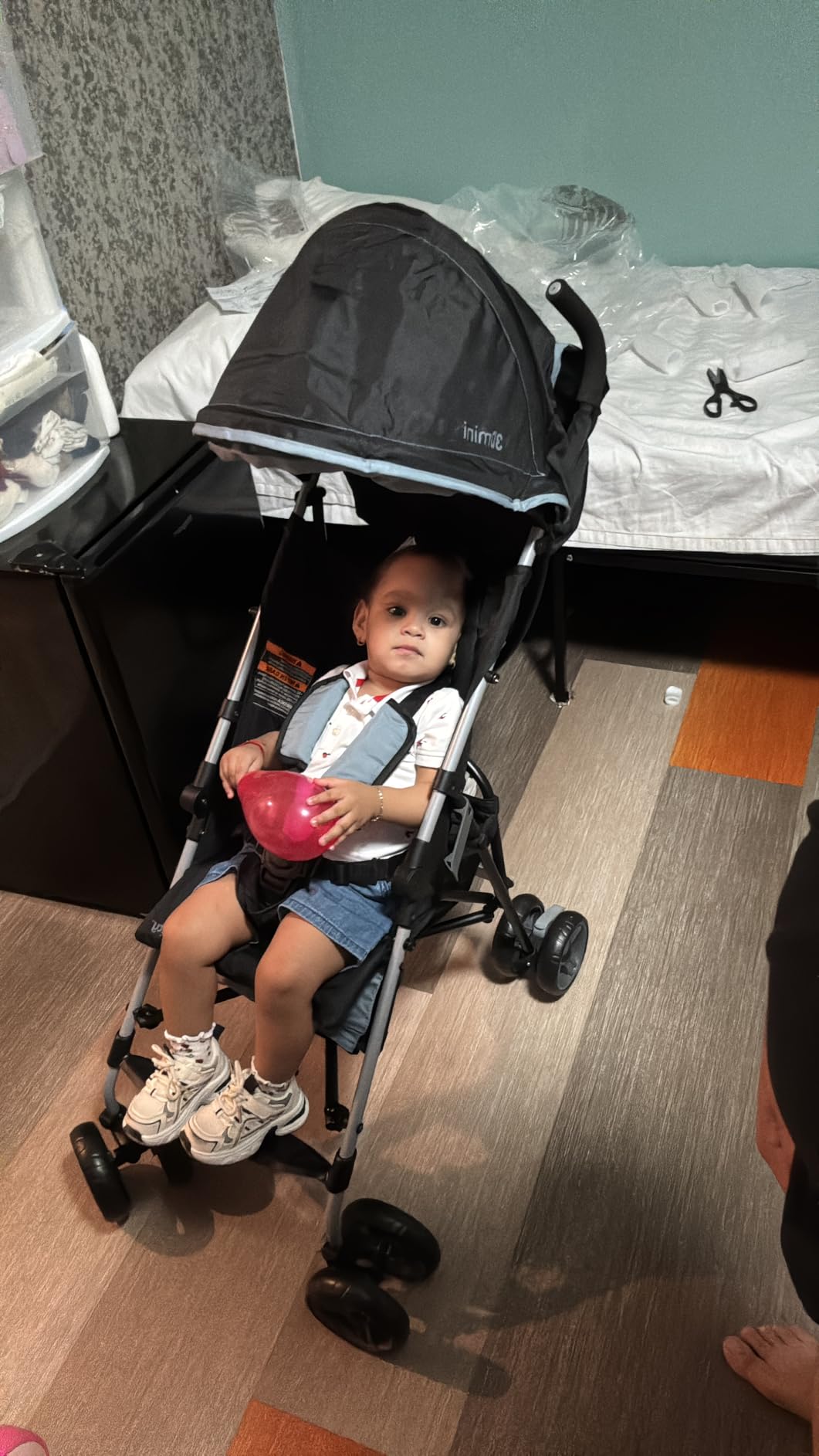 Ingenuity 3D Mini Convenience Stroller - Lightweight Stroller with Compact Fold, Multi-Position Recline, Canopy with Pop Out Sun Visor, Umbrella Stroller for Travel, Gray customer photo 2