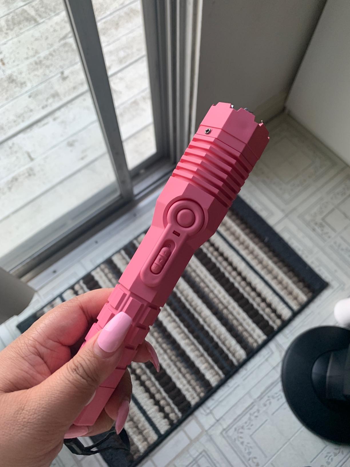 Avenger Defense 2-in-1 Stun Gun Flashlight - Rechargeable Self-defense Tool customer photo 2