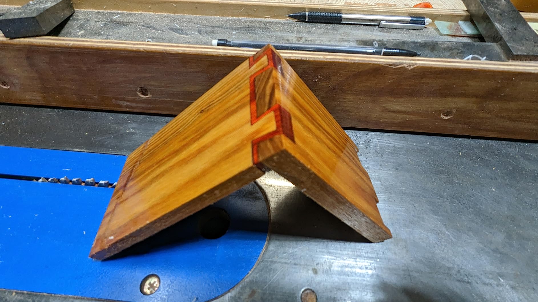 Dovetail Saw Guide - 1:6 Angle for Soft Wood - Magnetic CNC Aluminum Joinery Tool for Hand-Cut Precision, Woodworking Layout, and Marking Accuracy customer photo 1
